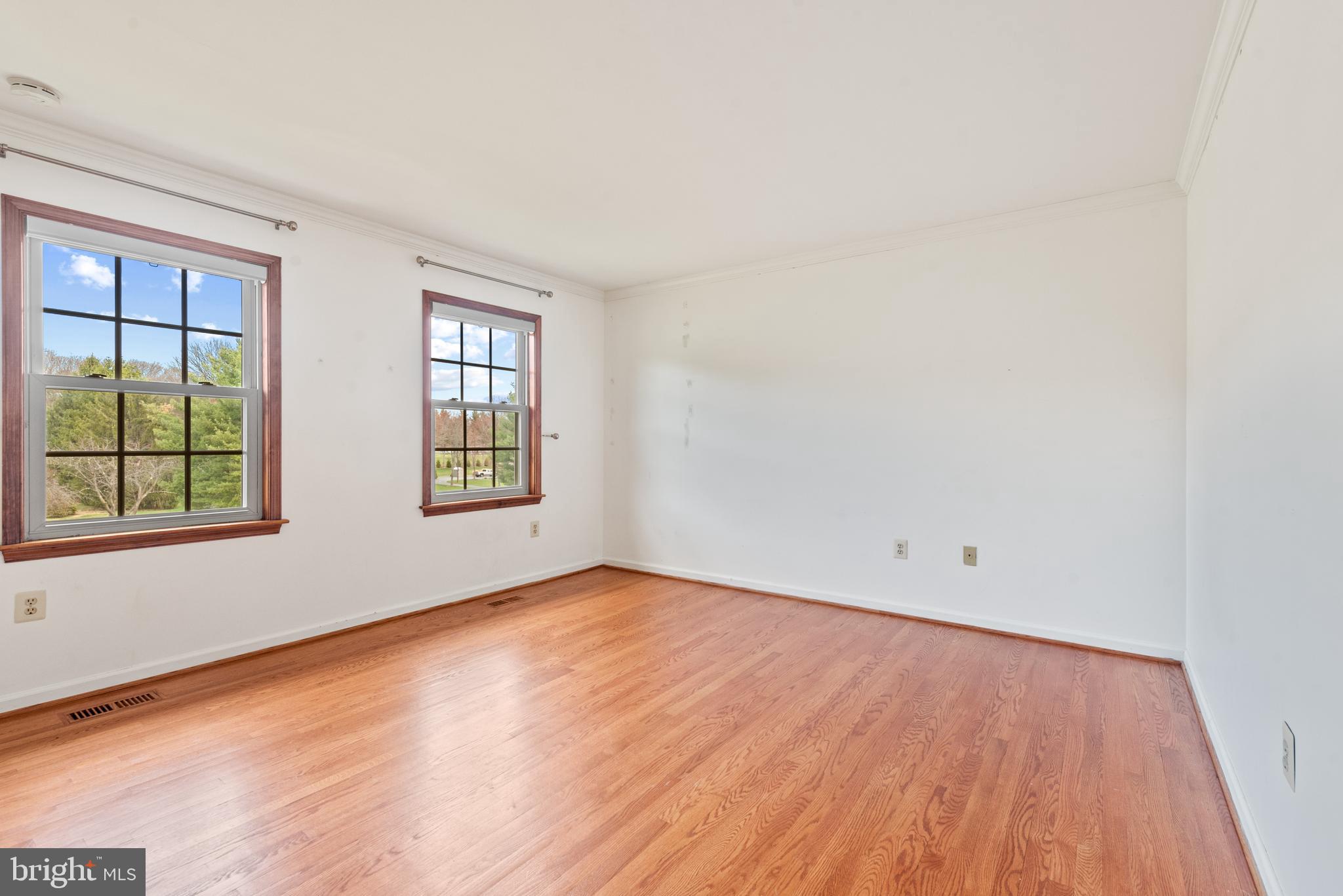 5210 HAYLOFT COURT