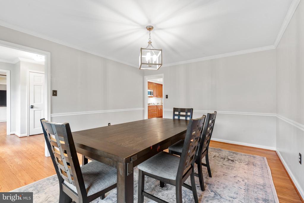 5210 HAYLOFT COURT