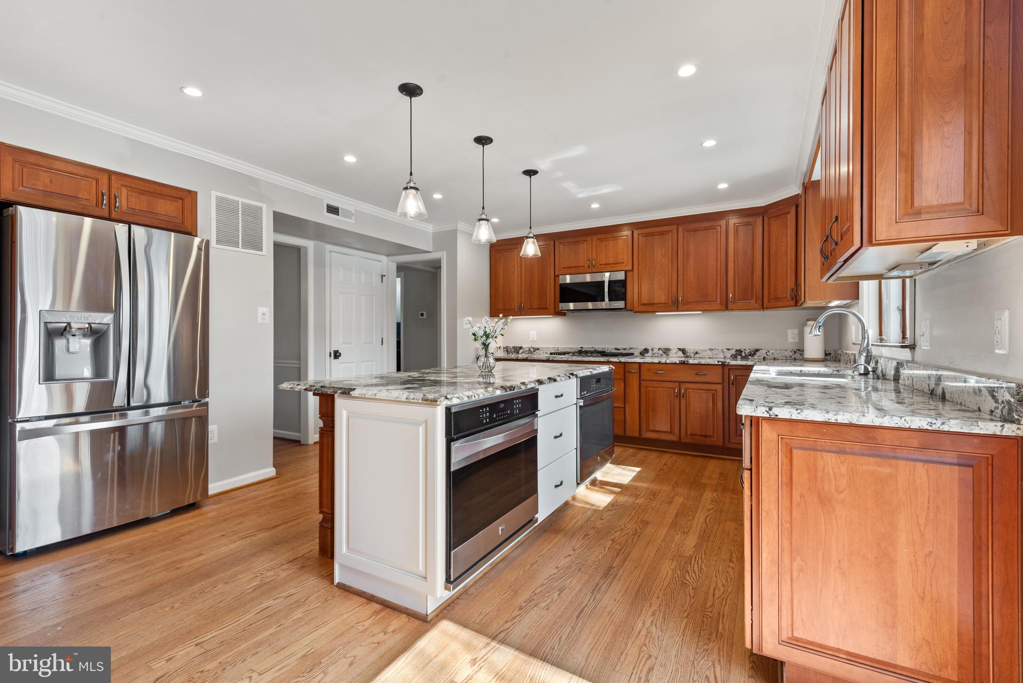 5210 HAYLOFT COURT
