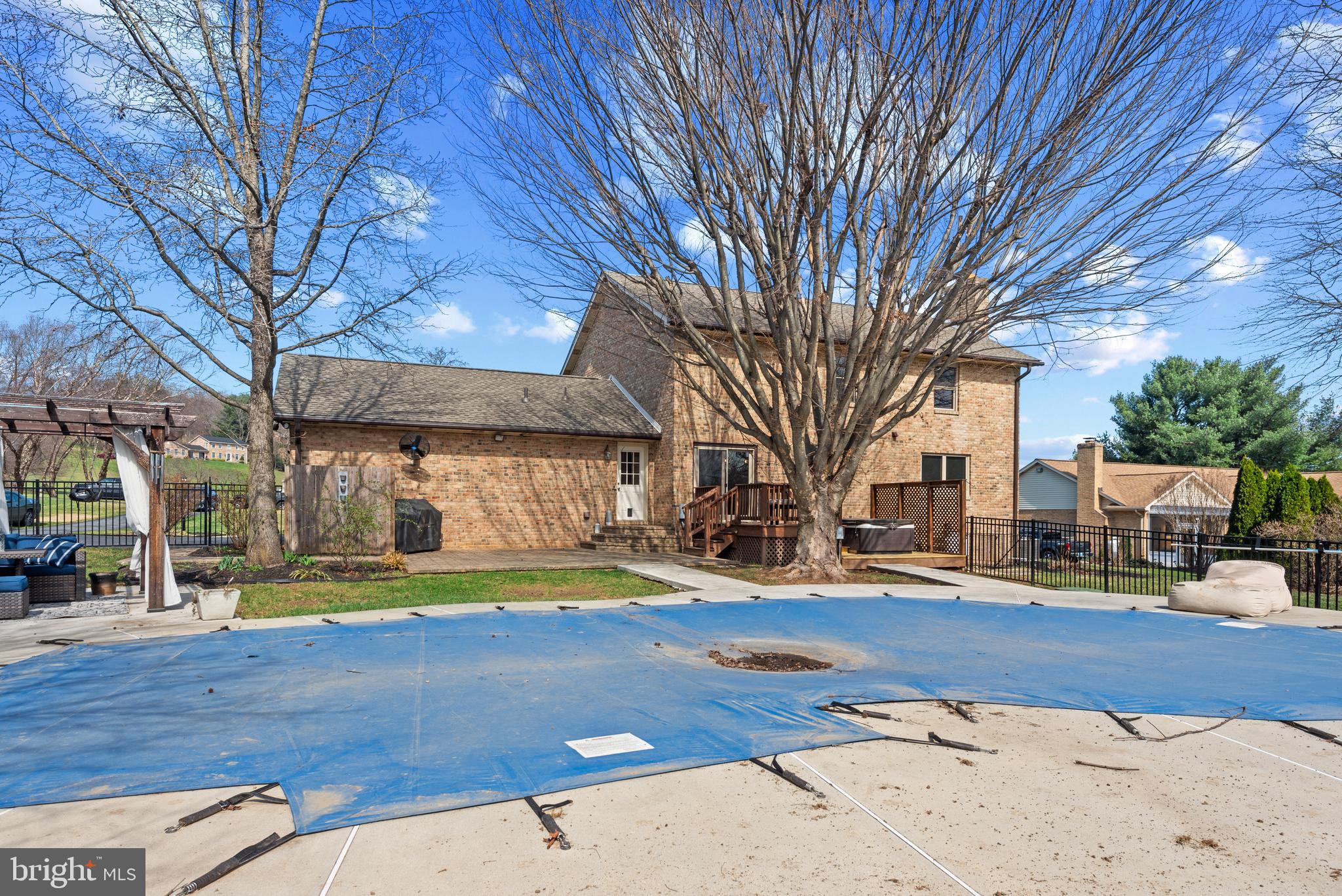 5210 HAYLOFT COURT