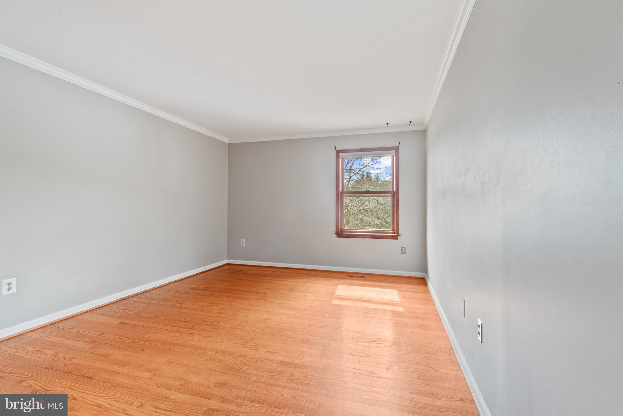 5210 HAYLOFT COURT
