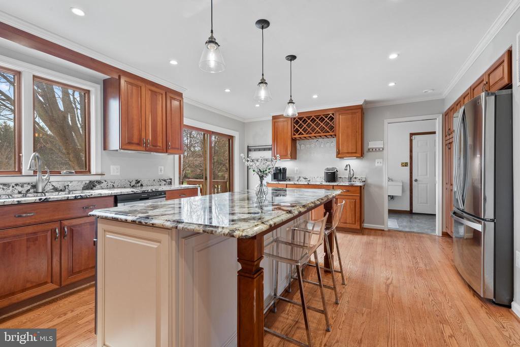 5210 HAYLOFT COURT