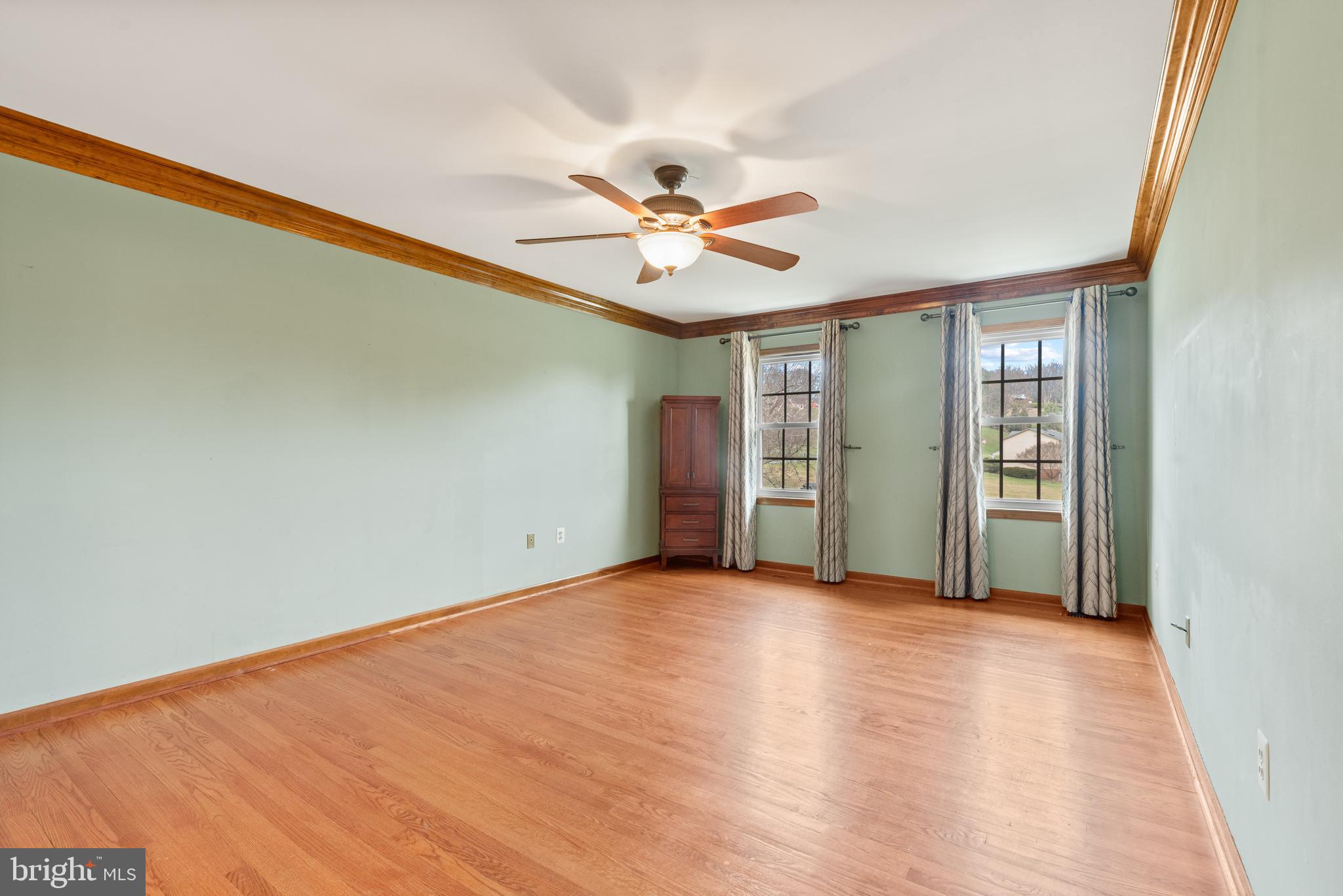 5210 HAYLOFT COURT