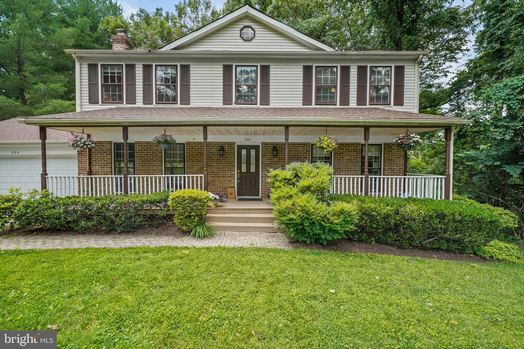 204 STONEGATE DRIVE