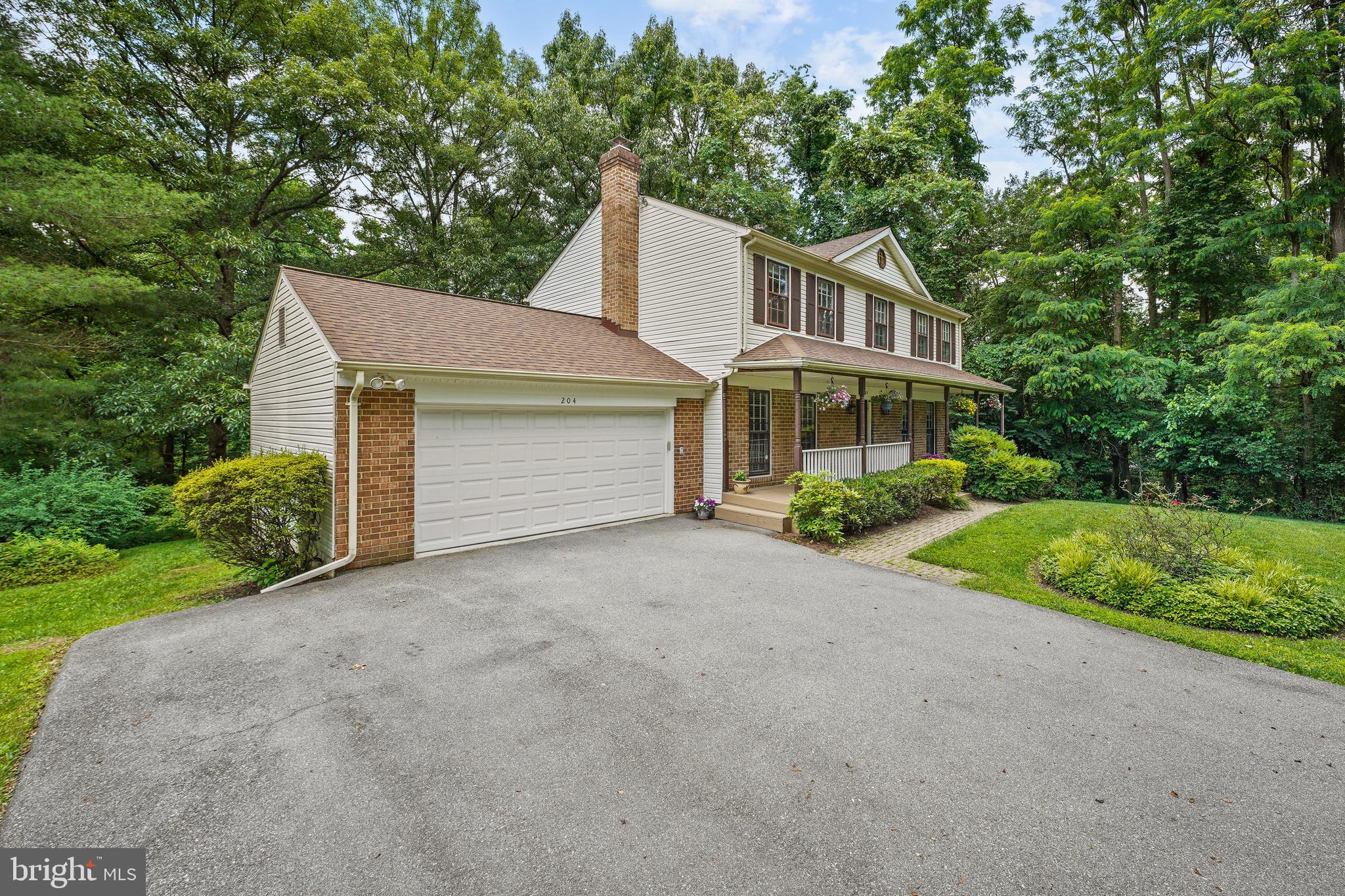 204 STONEGATE DRIVE