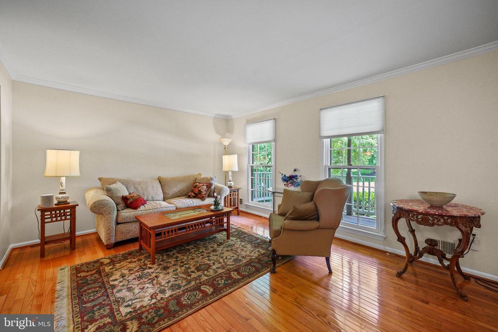 204 STONEGATE DRIVE