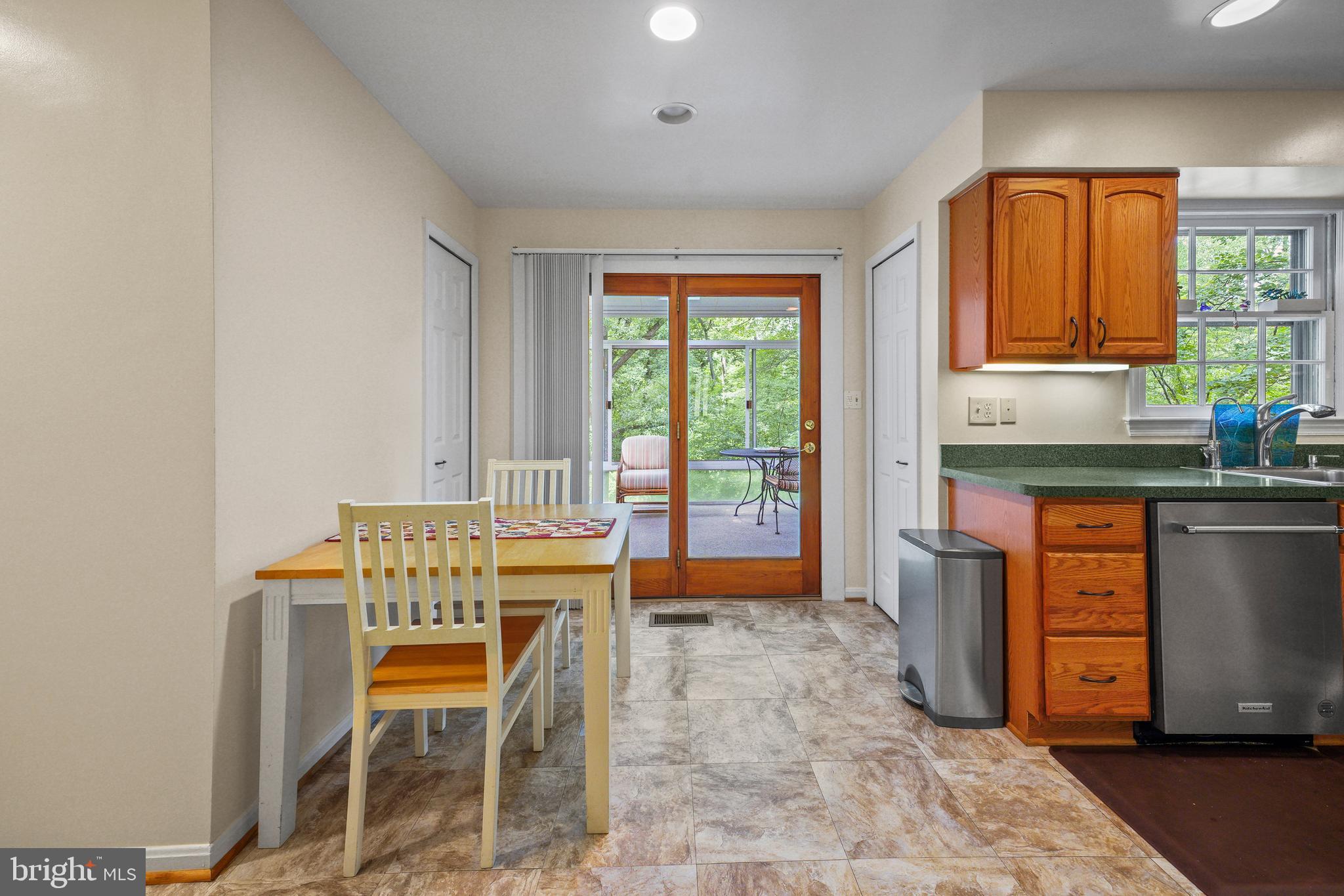 204 STONEGATE DRIVE