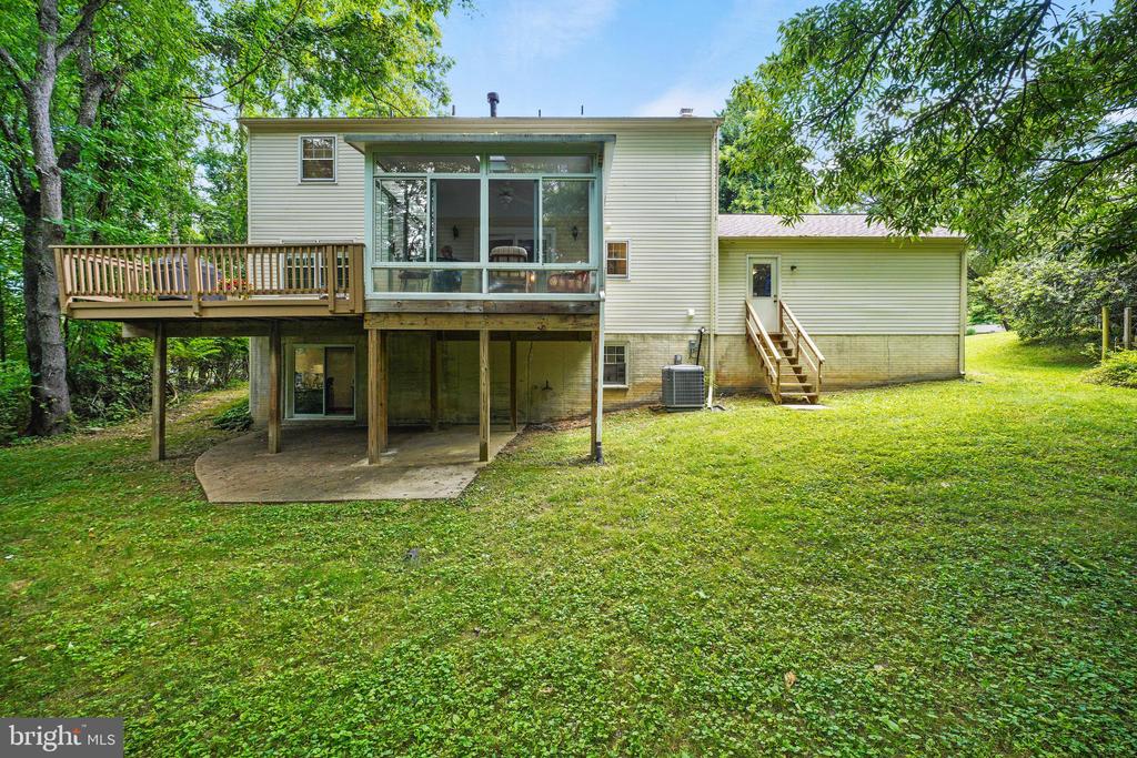 204 STONEGATE DRIVE