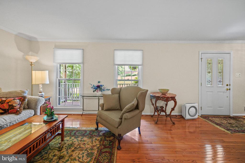 204 STONEGATE DRIVE