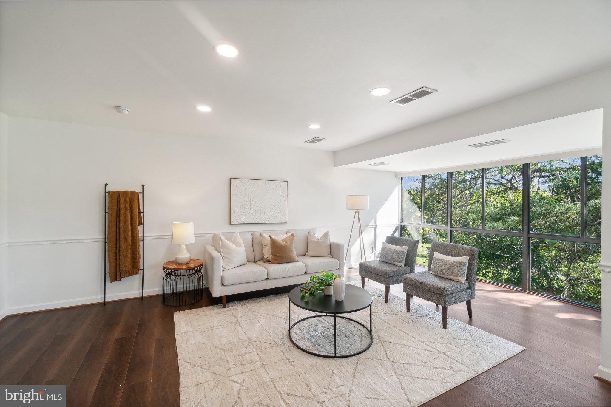 10136 LITTLE POND PLACE 6
