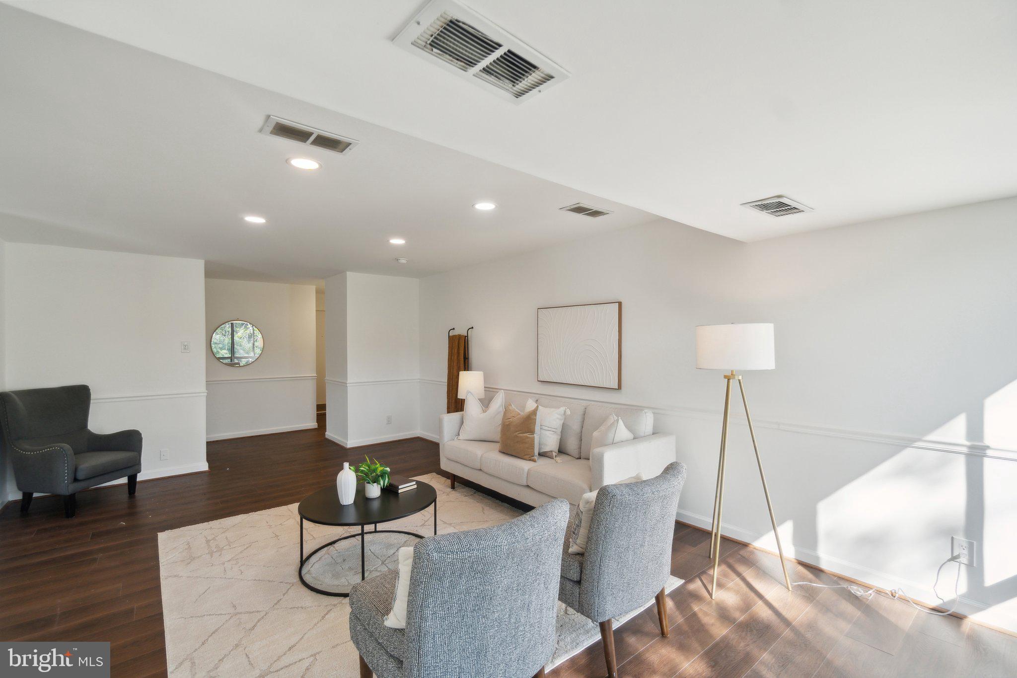 10136 LITTLE POND PLACE 6
