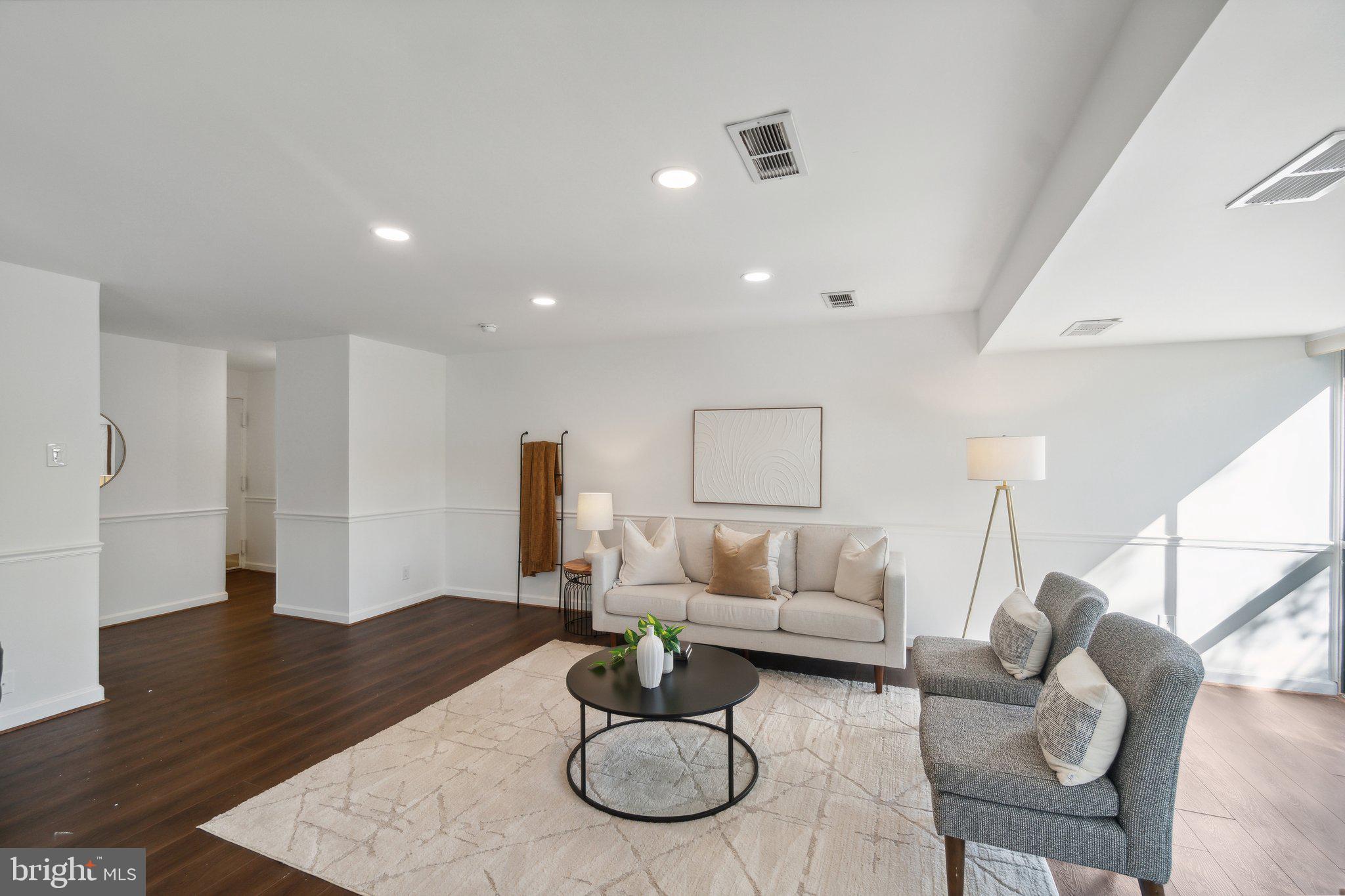 10136 LITTLE POND PLACE 6