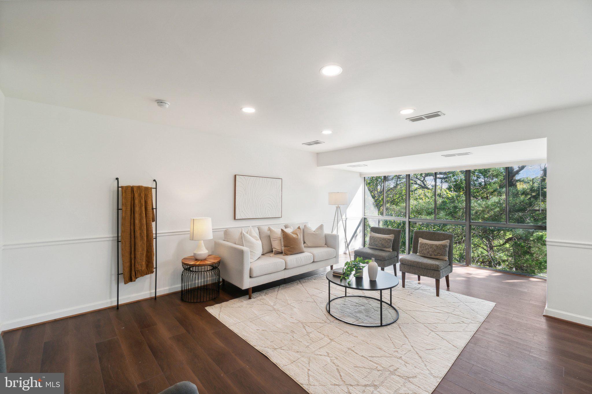 10136 LITTLE POND PLACE 6