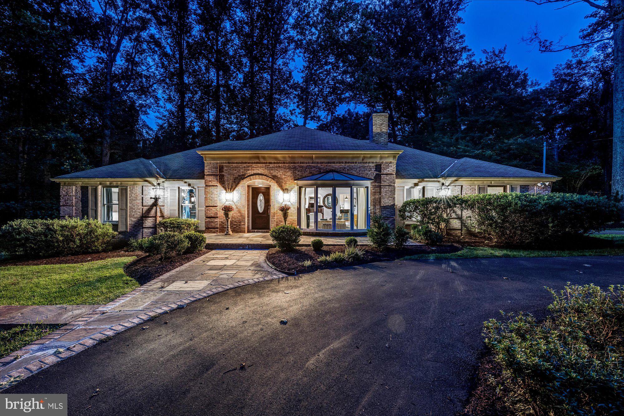 9225 ALDERSHOT DRIVE