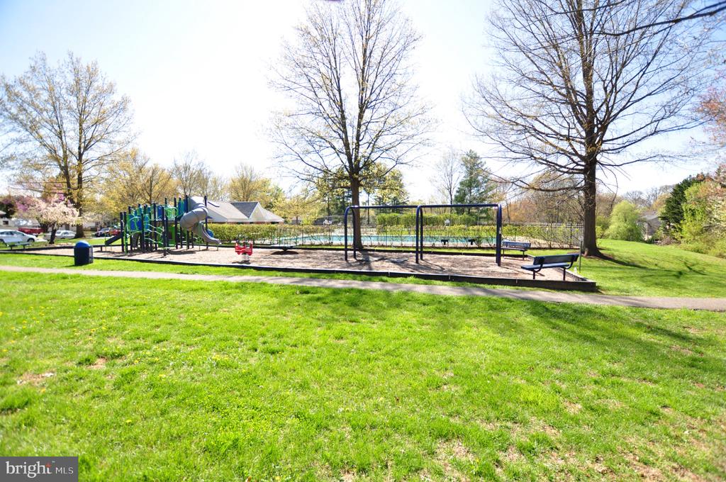7421 BRENISH DRIVE