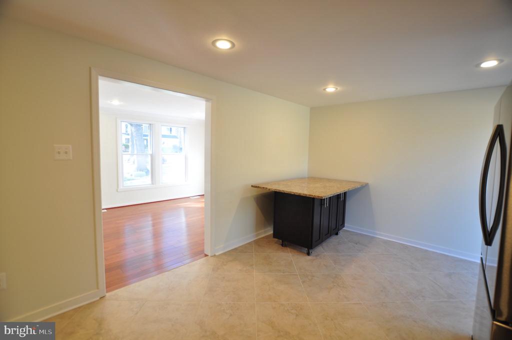 7421 BRENISH DRIVE