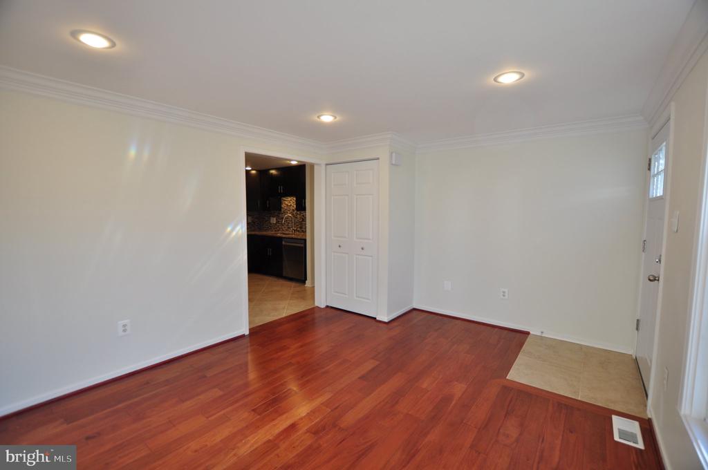 7421 BRENISH DRIVE