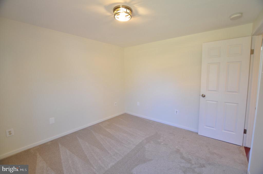 7421 BRENISH DRIVE