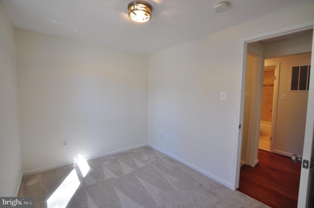 7421 BRENISH DRIVE