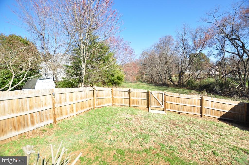 7421 BRENISH DRIVE