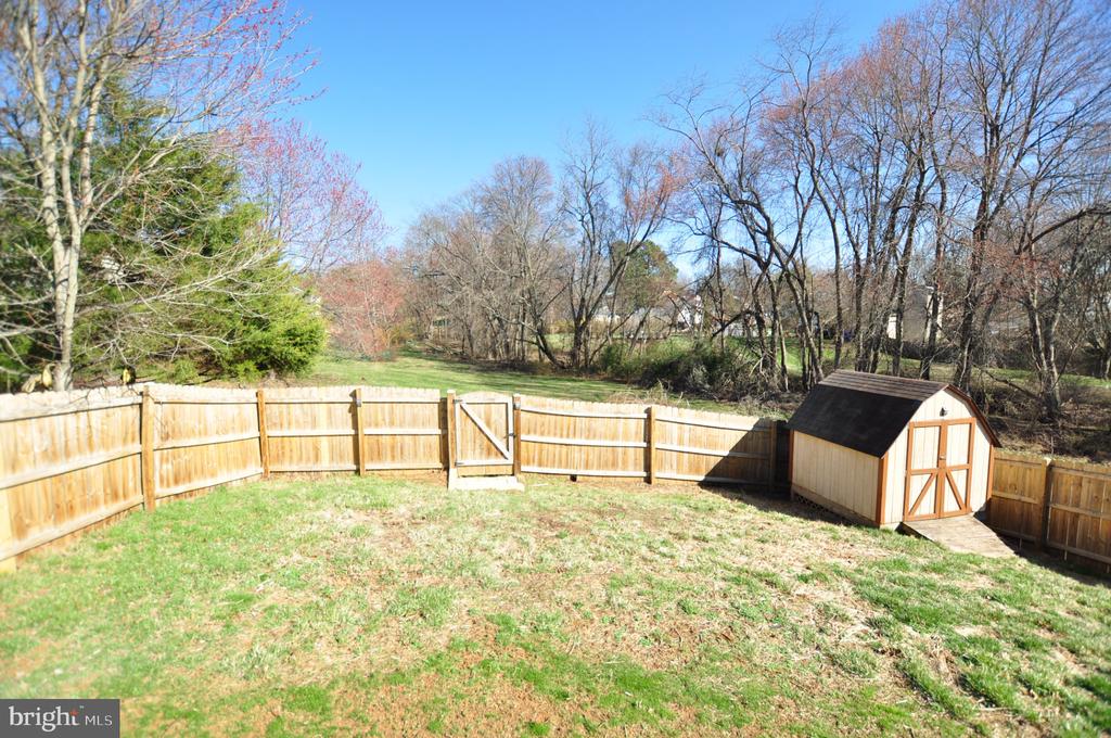 7421 BRENISH DRIVE