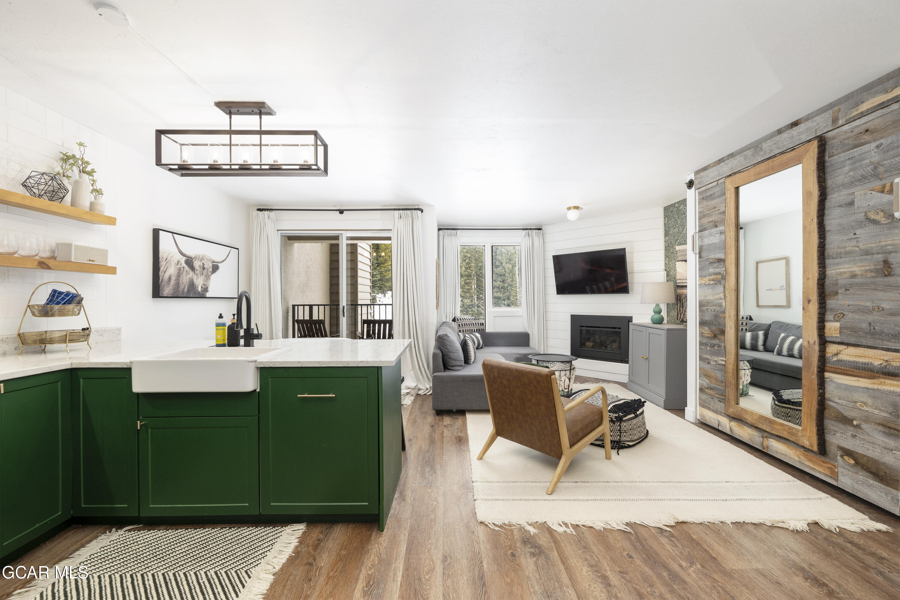 310 Iron Horse Way D5024