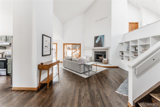 847 Racquet Lane