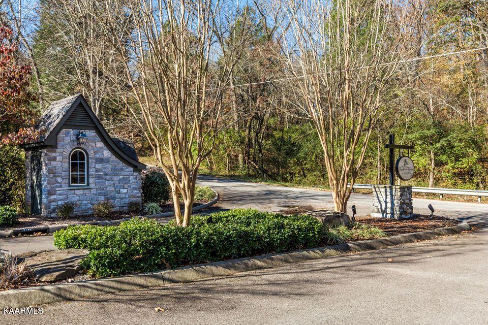 2307 Woodland Reserve Lane