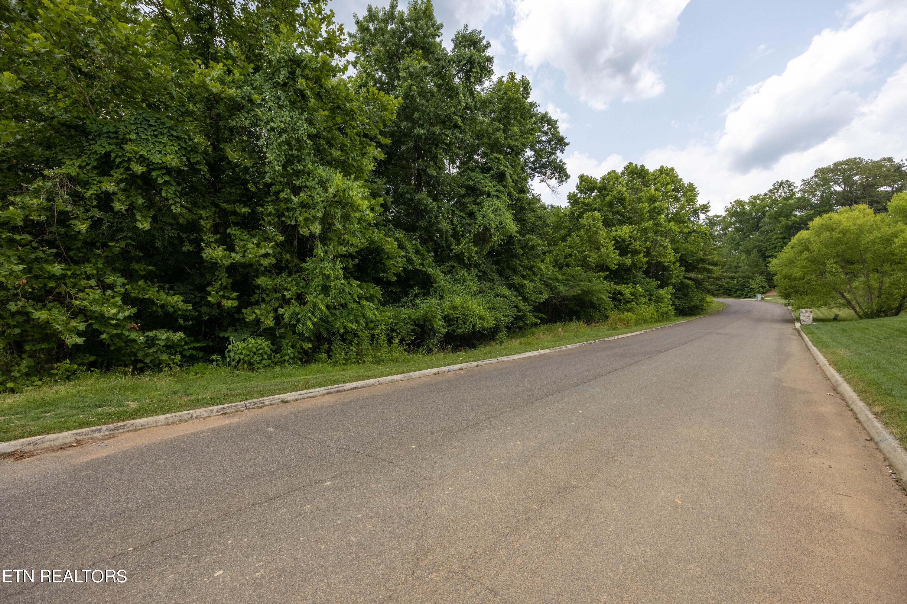 2509 Woodland Reserve Lane