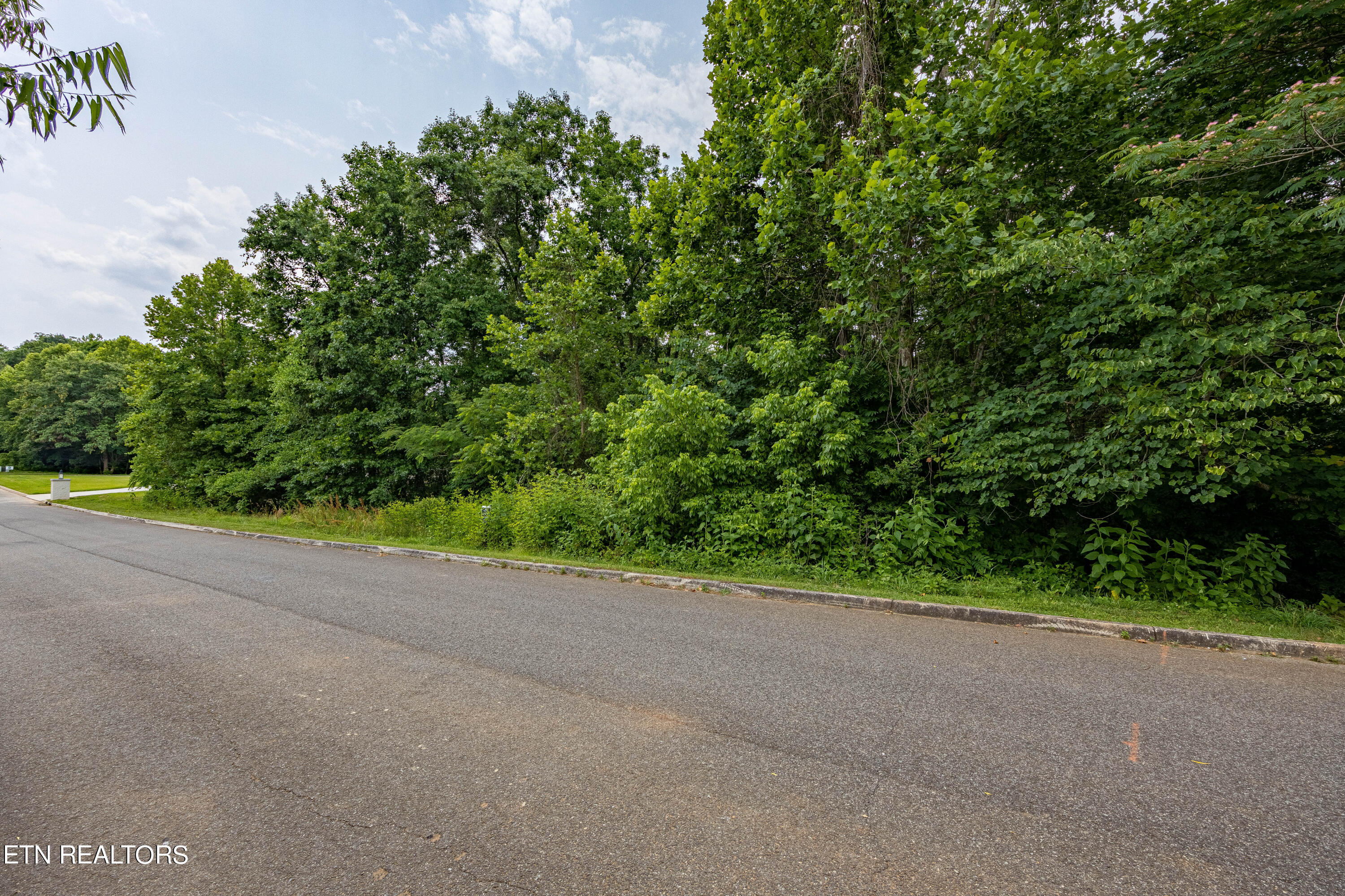 2509 Woodland Reserve Lane