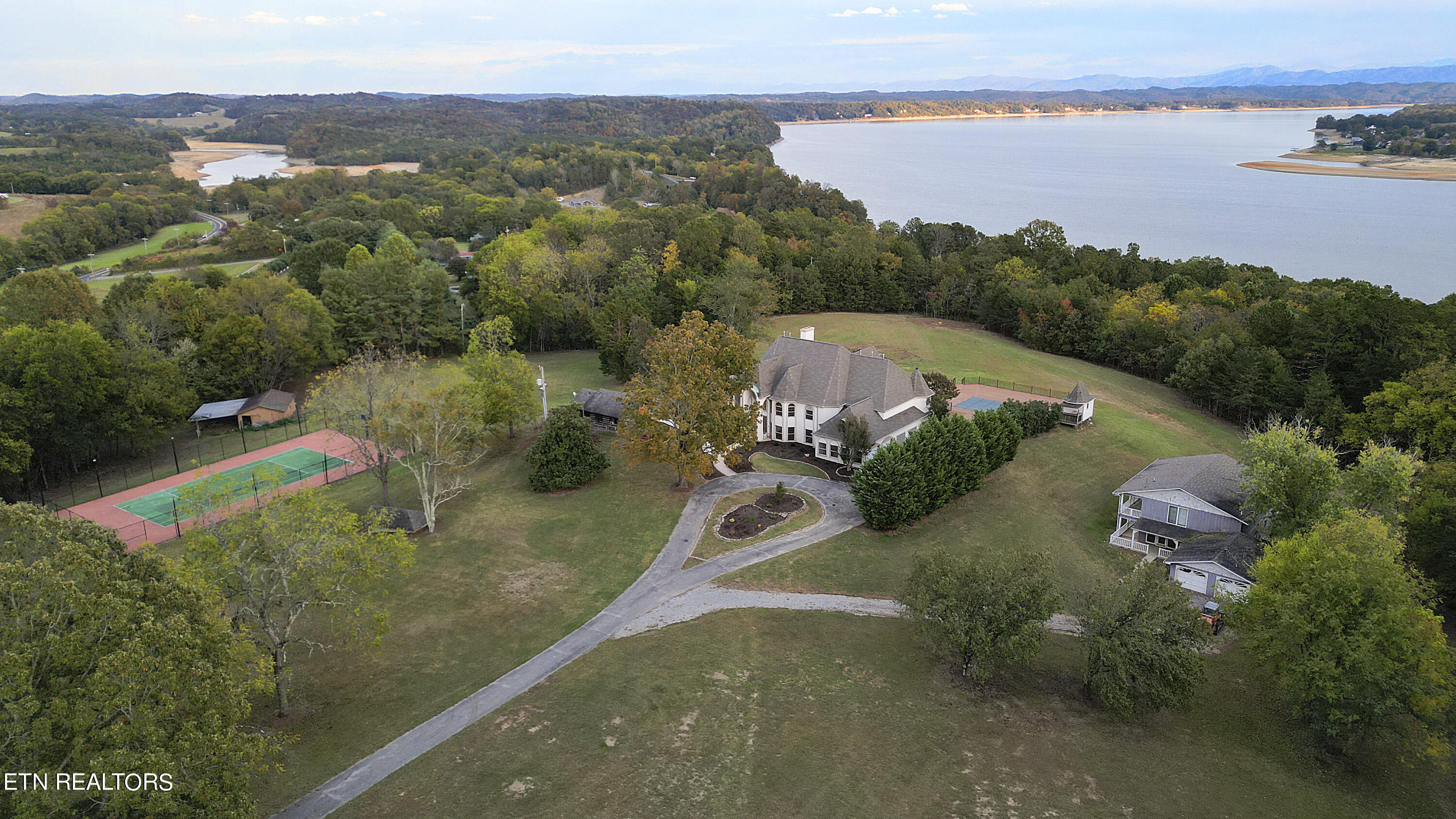 390 Highway 113