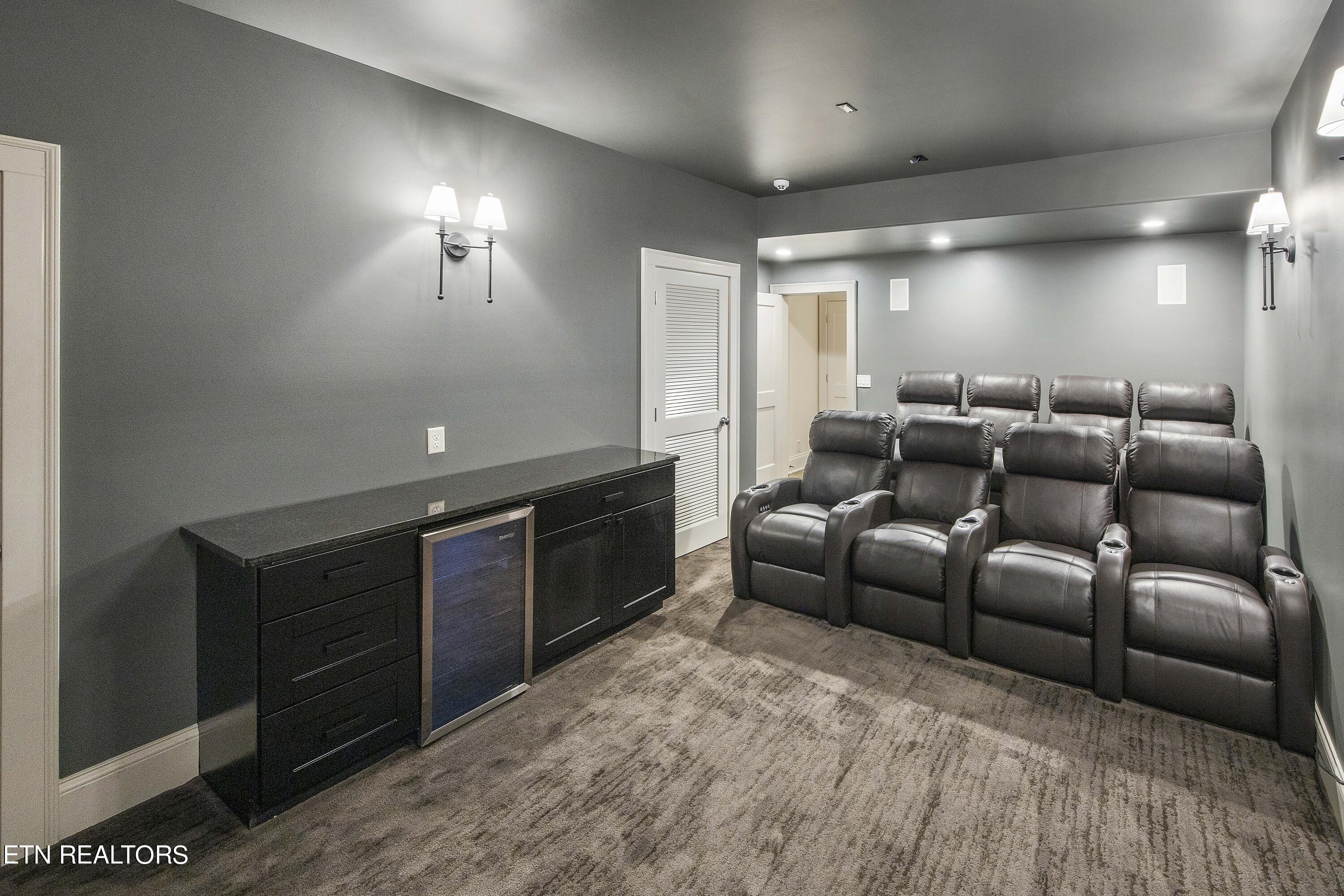 9300 Hidden Green Lane