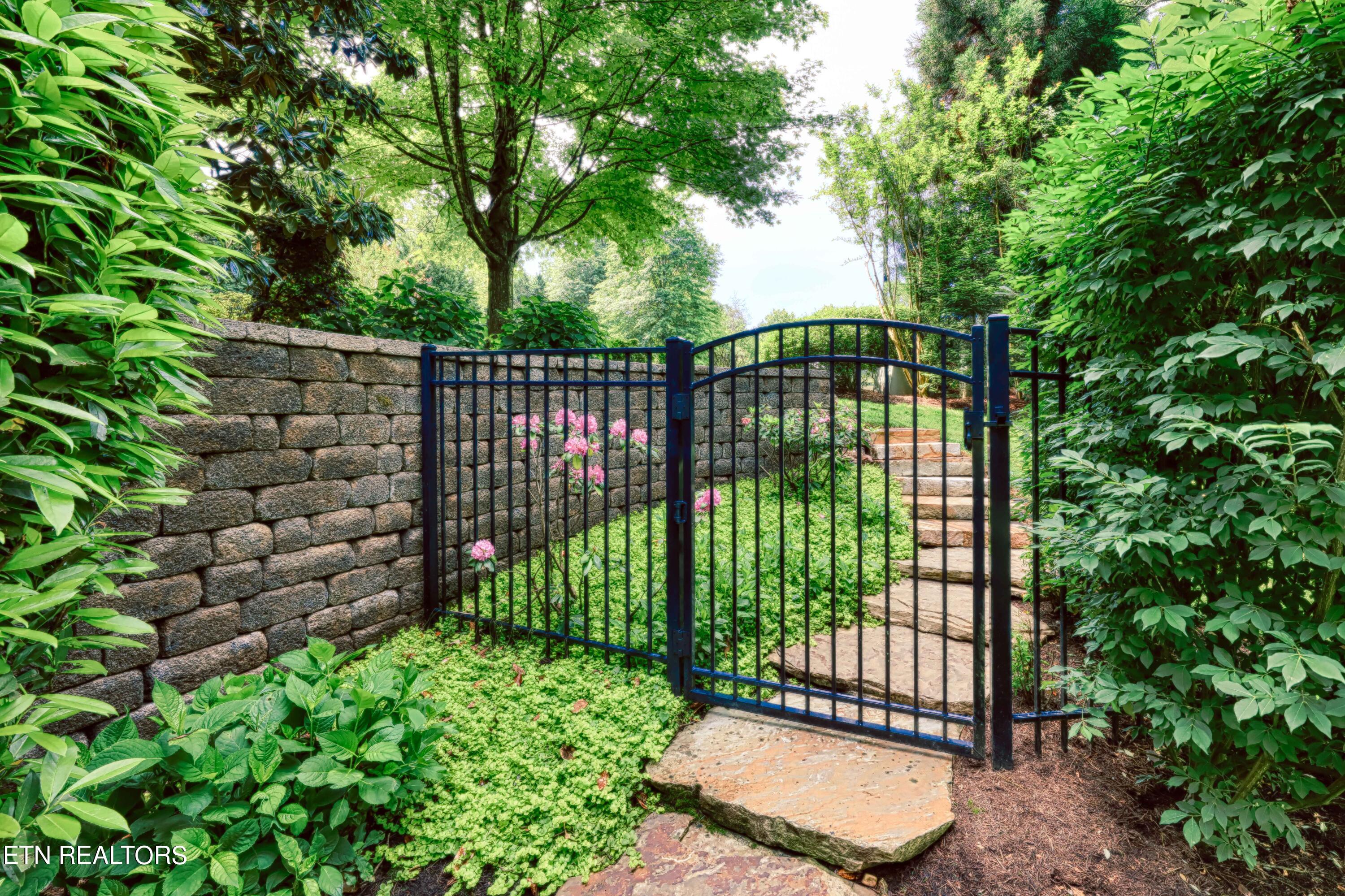 9300 Hidden Green Lane