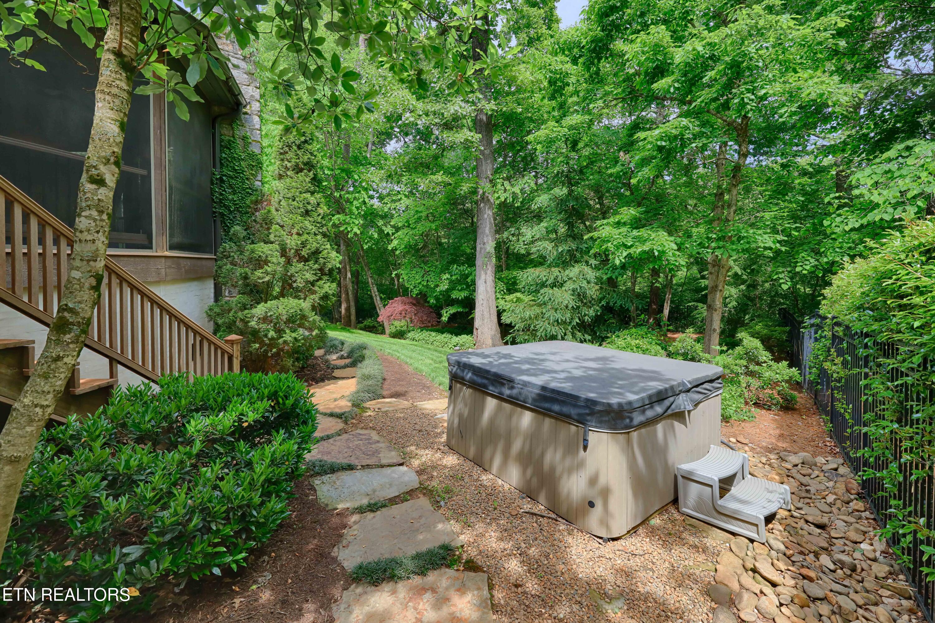 9300 Hidden Green Lane