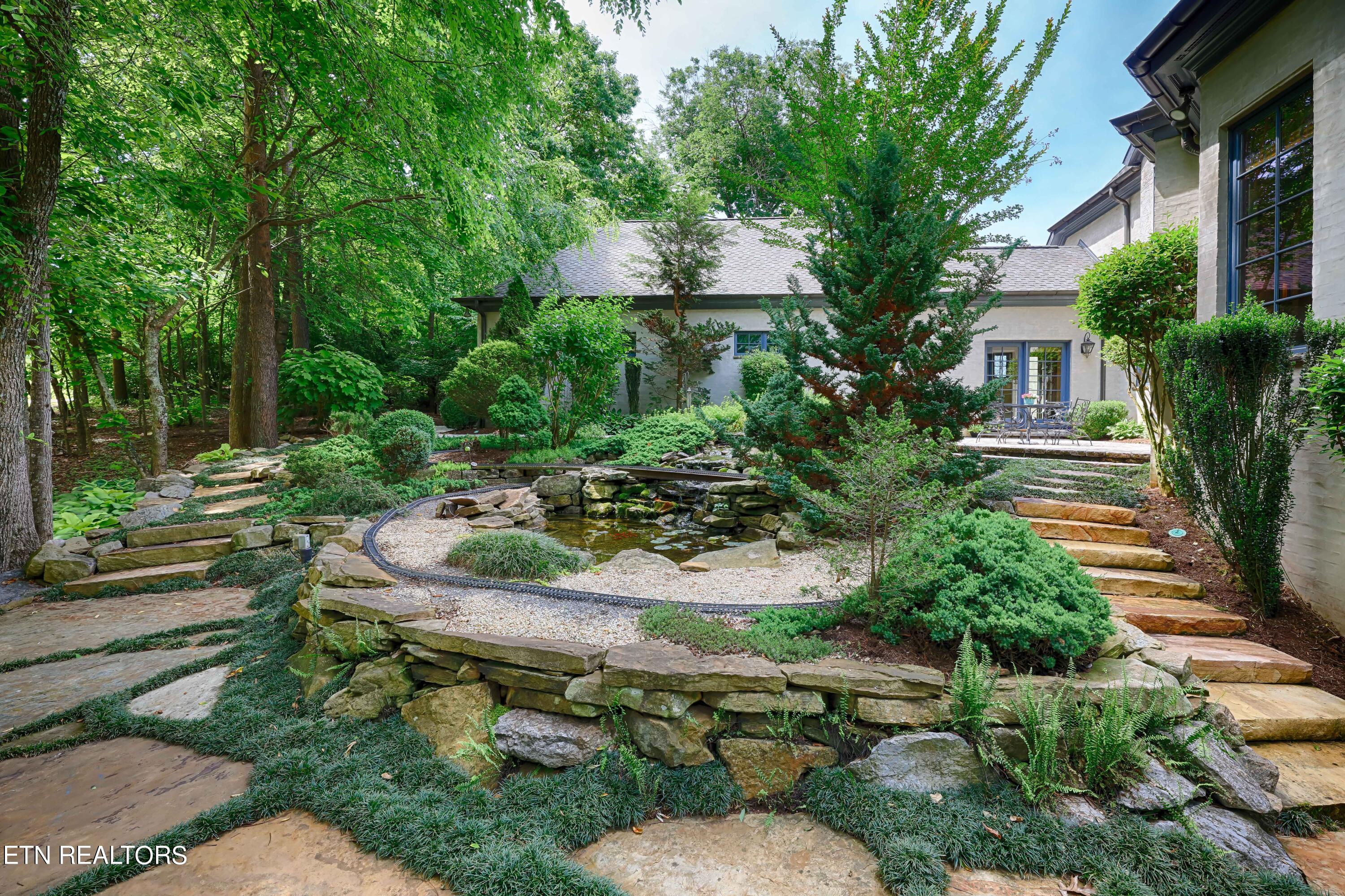 9300 Hidden Green Lane