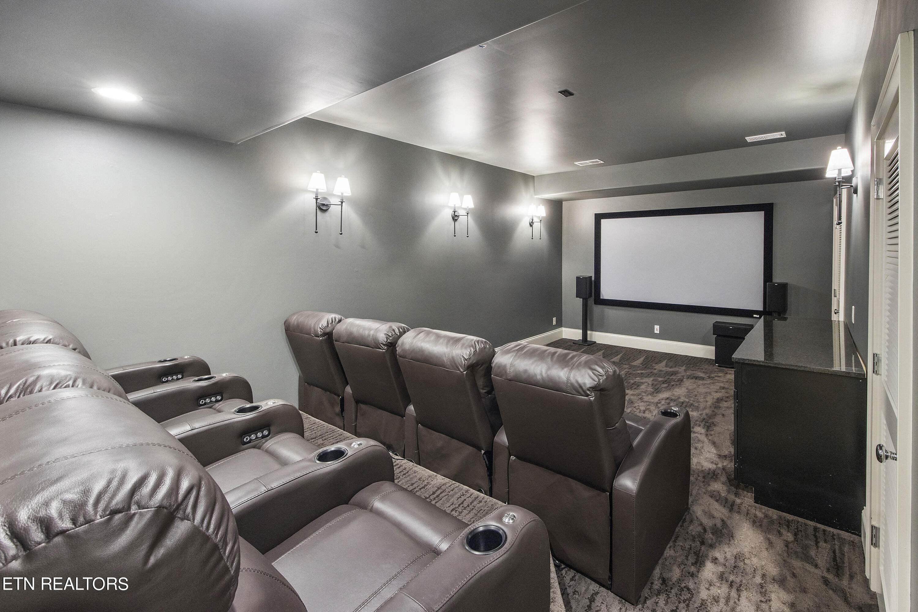 9300 Hidden Green Lane