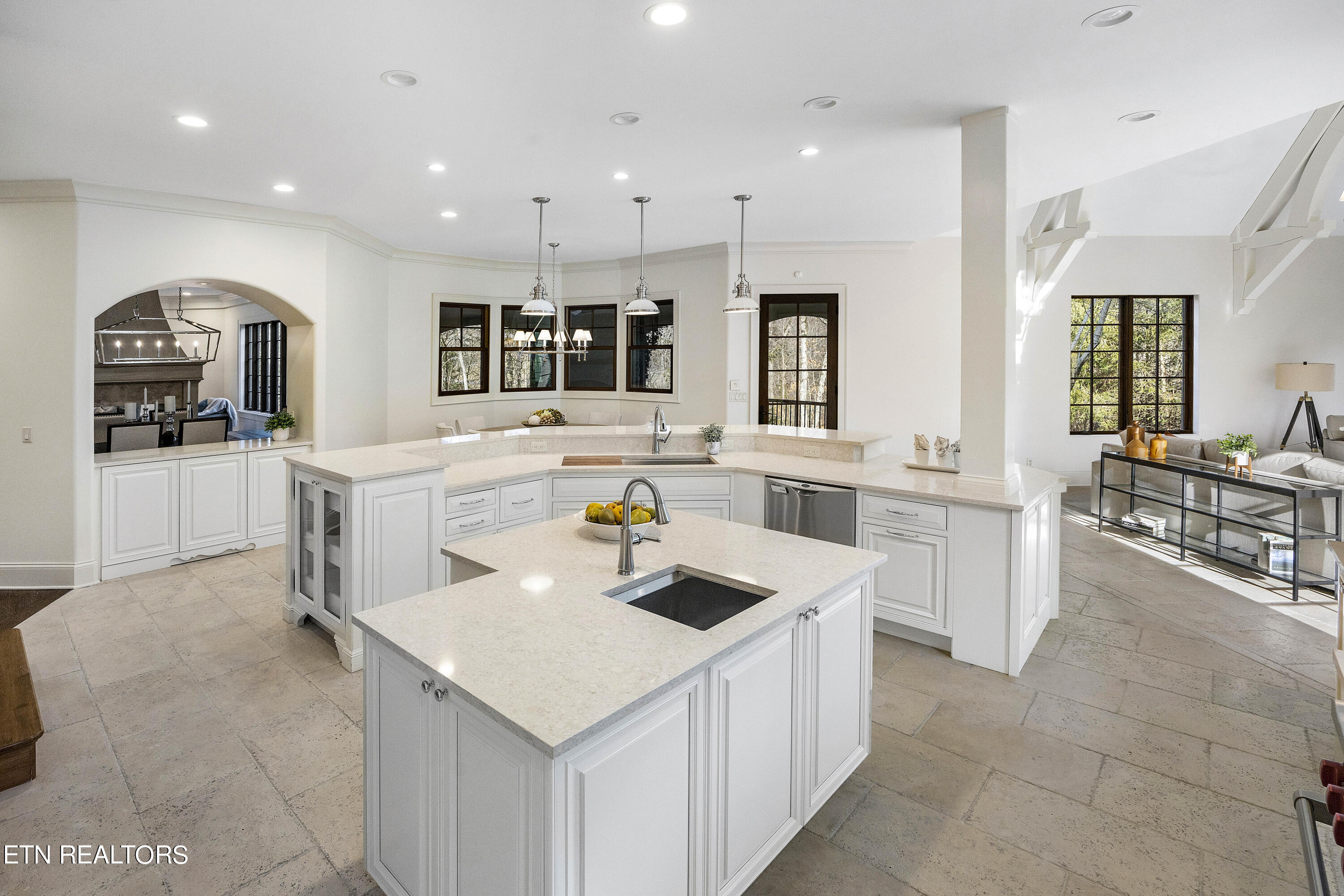 9300 Hidden Green Lane