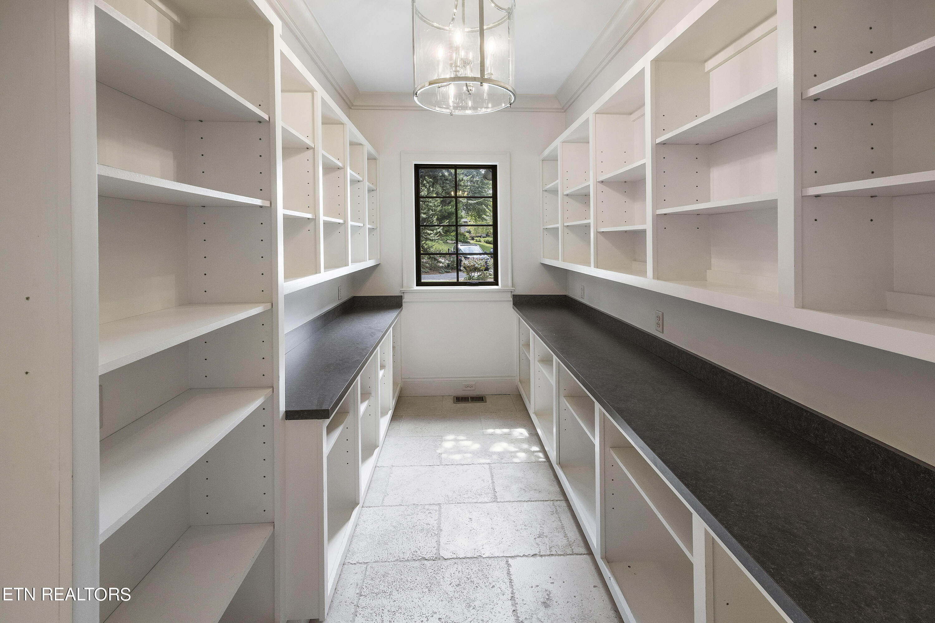 9300 Hidden Green Lane