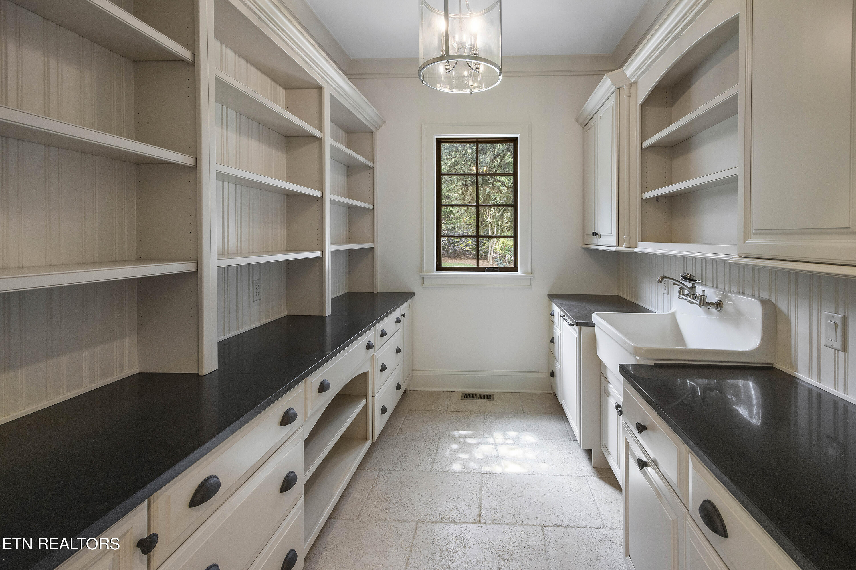 9300 Hidden Green Lane