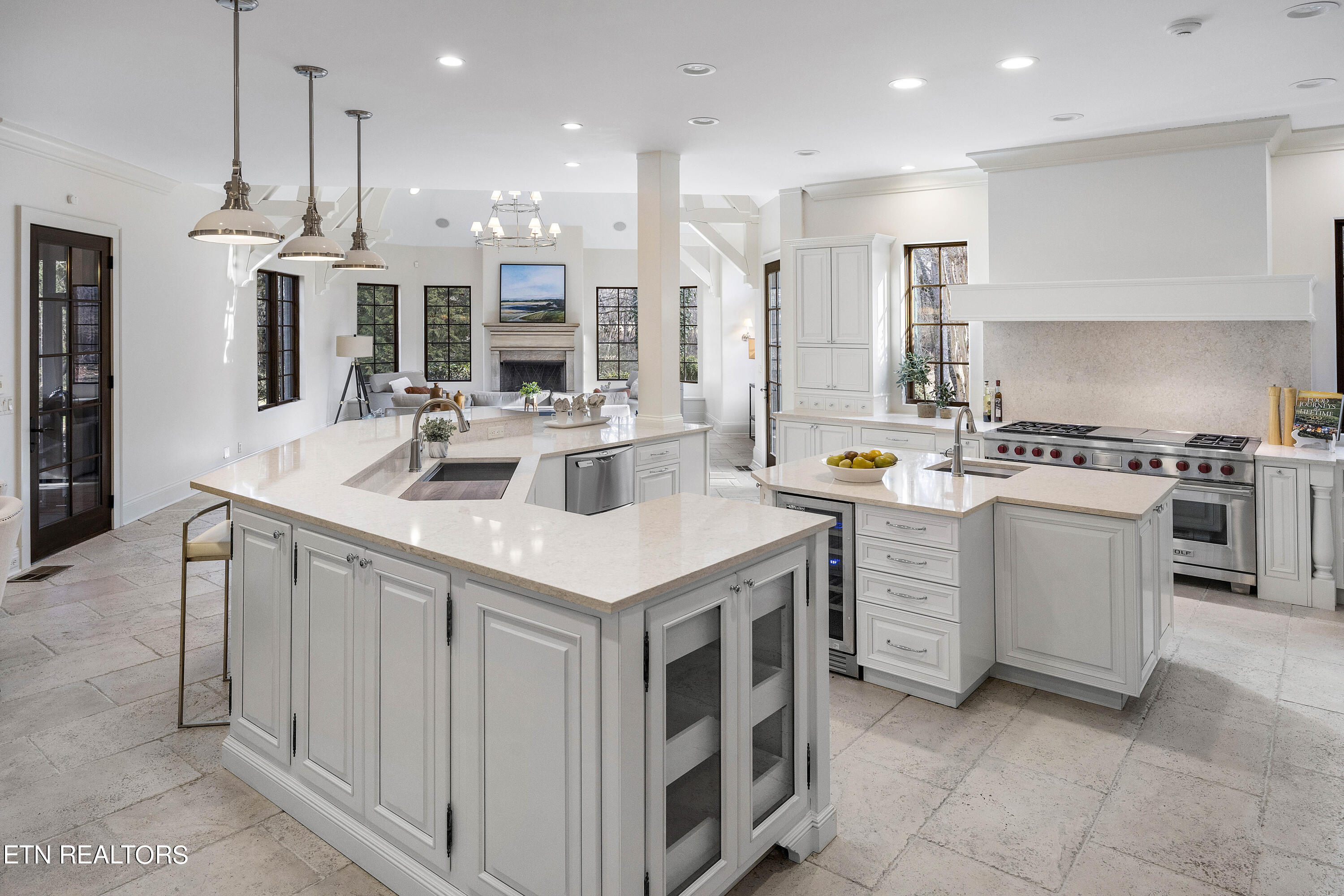 9300 Hidden Green Lane