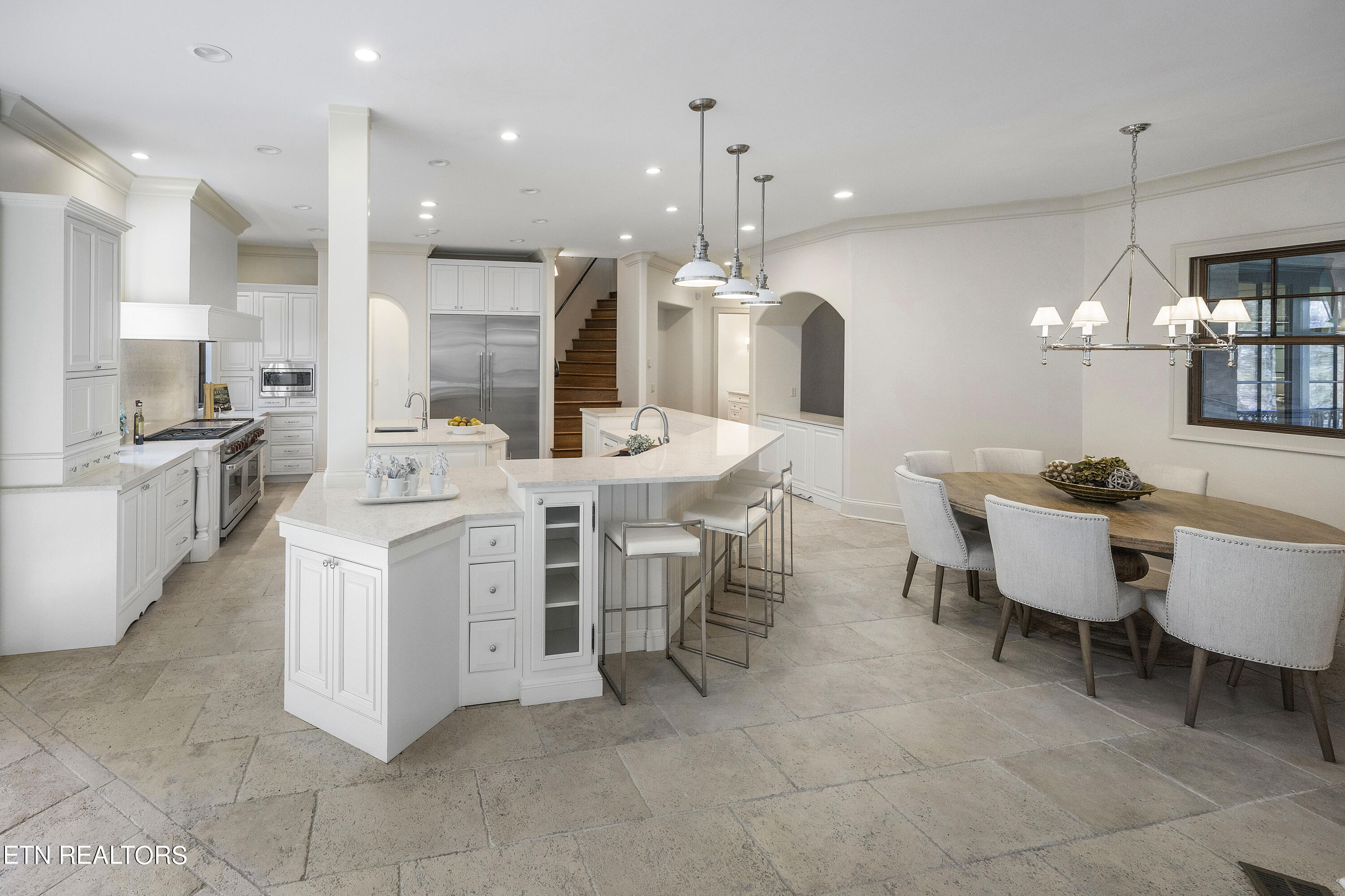 9300 Hidden Green Lane