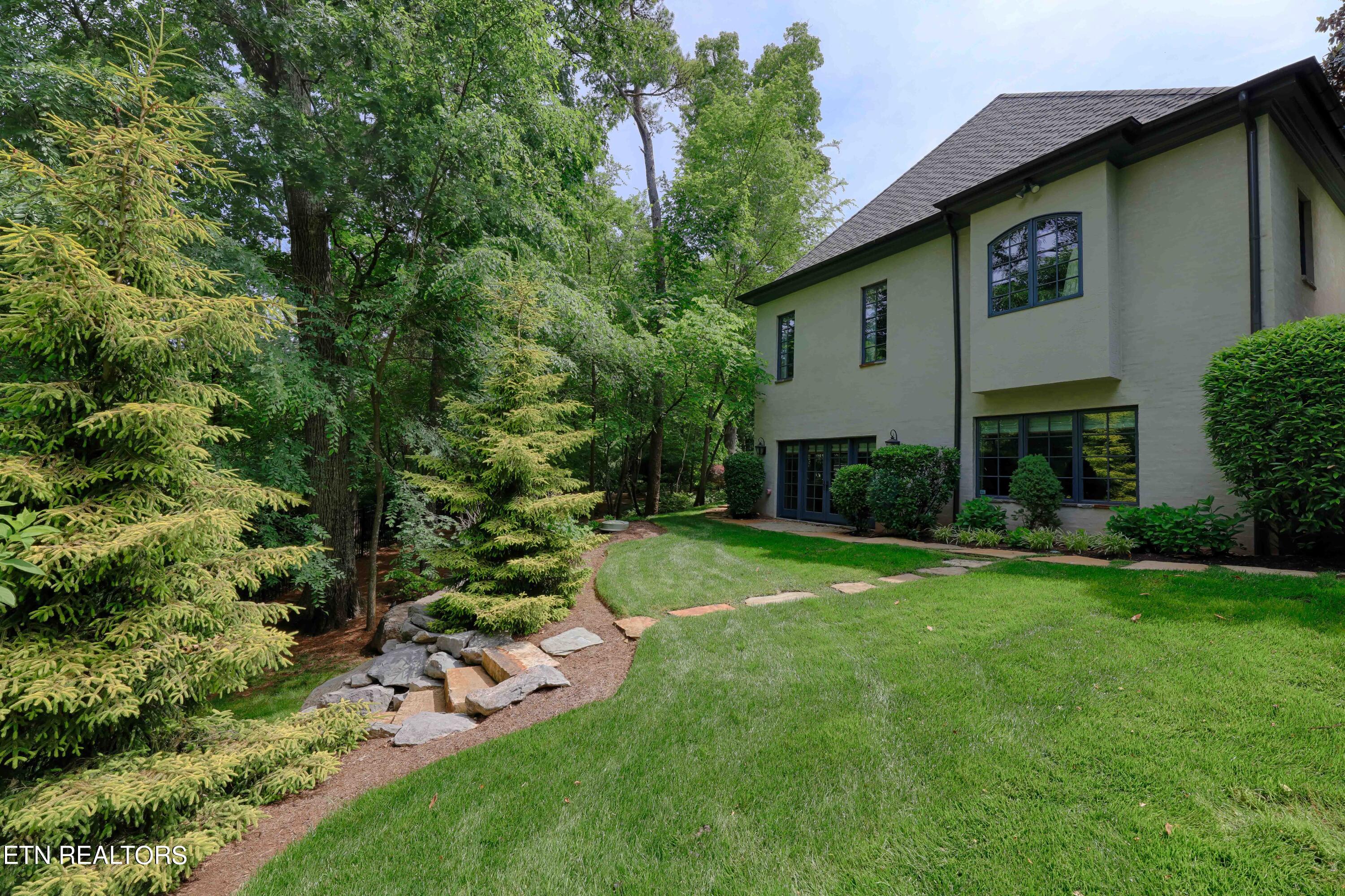 9300 Hidden Green Lane