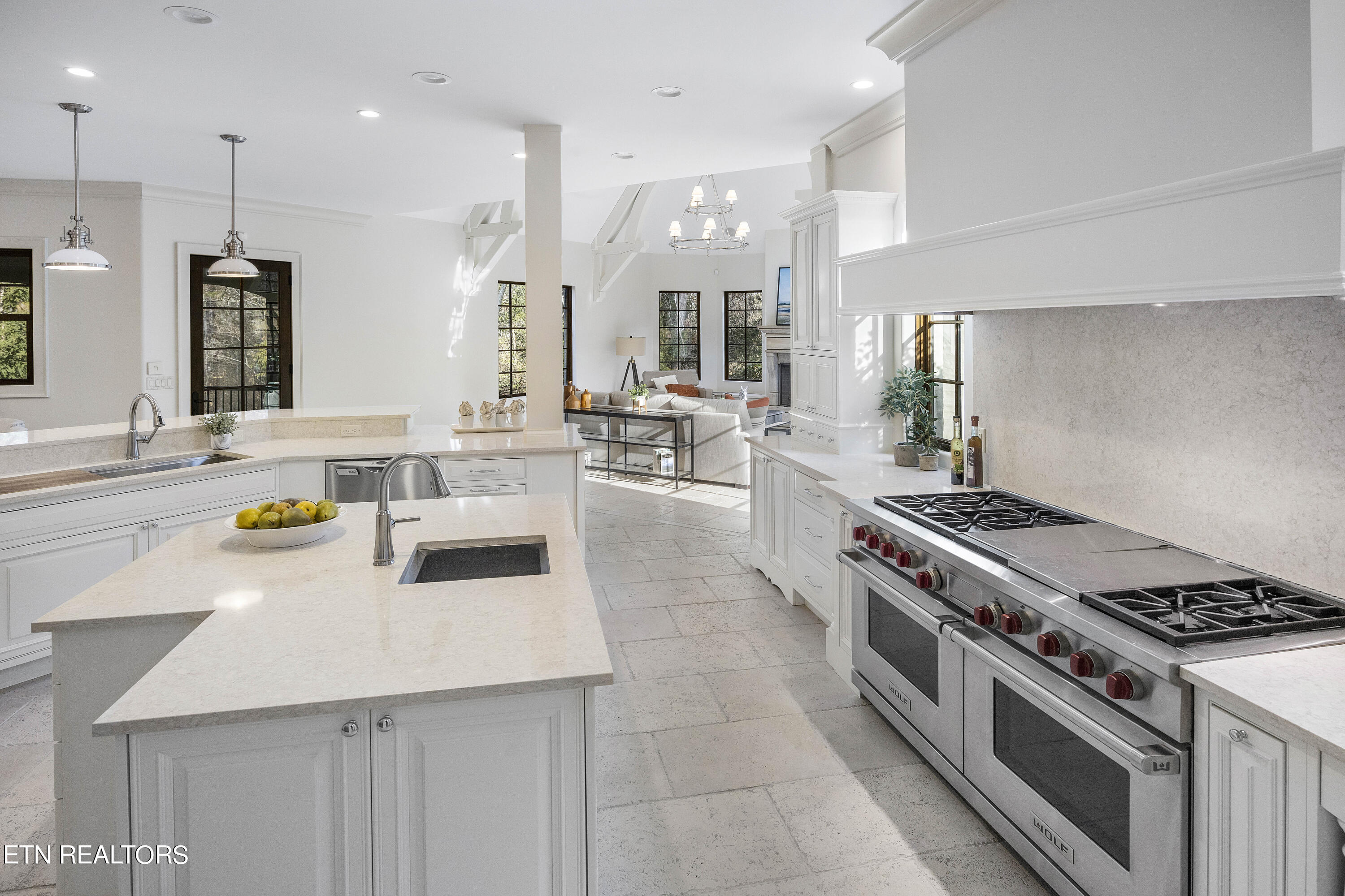 9300 Hidden Green Lane