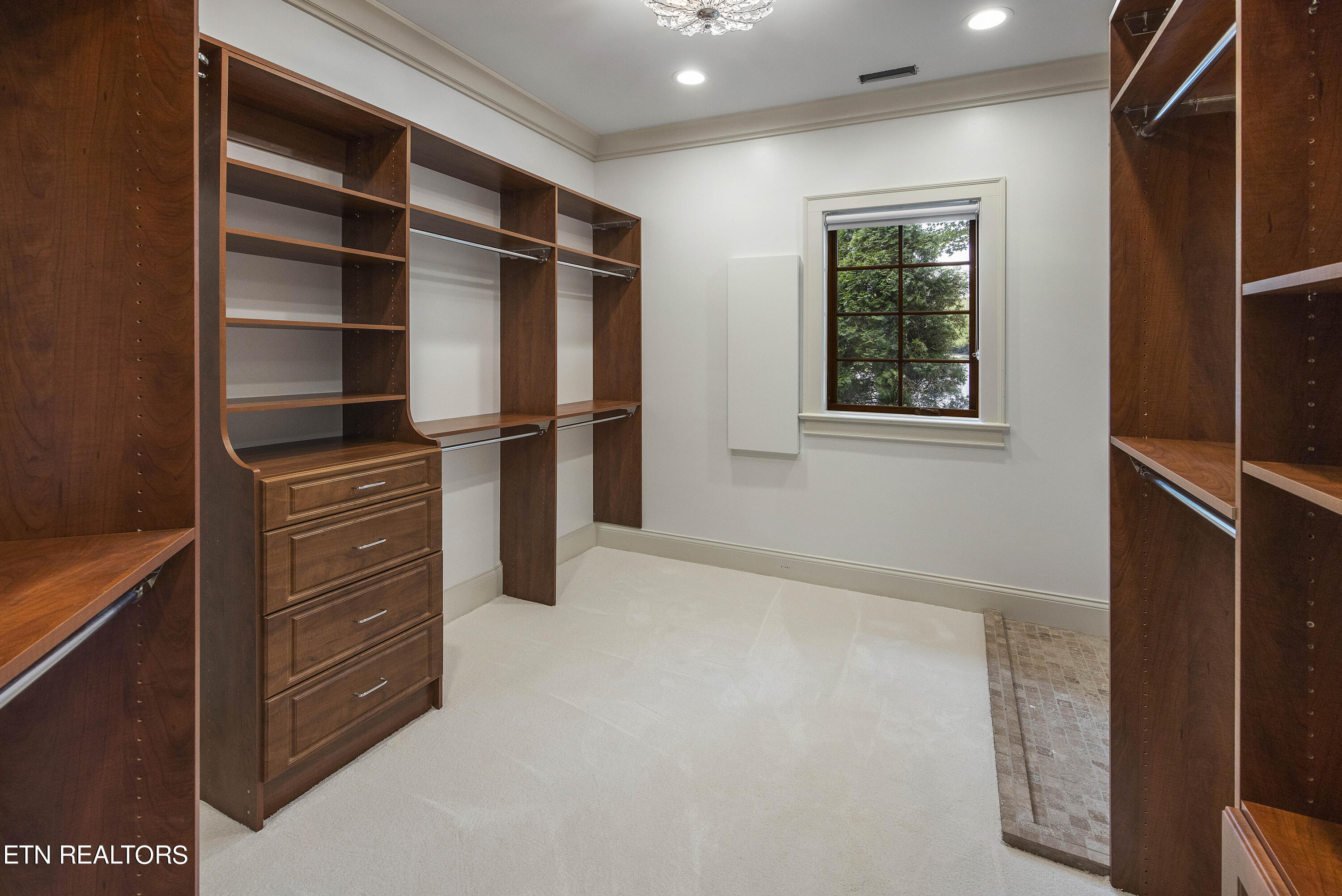 9300 Hidden Green Lane