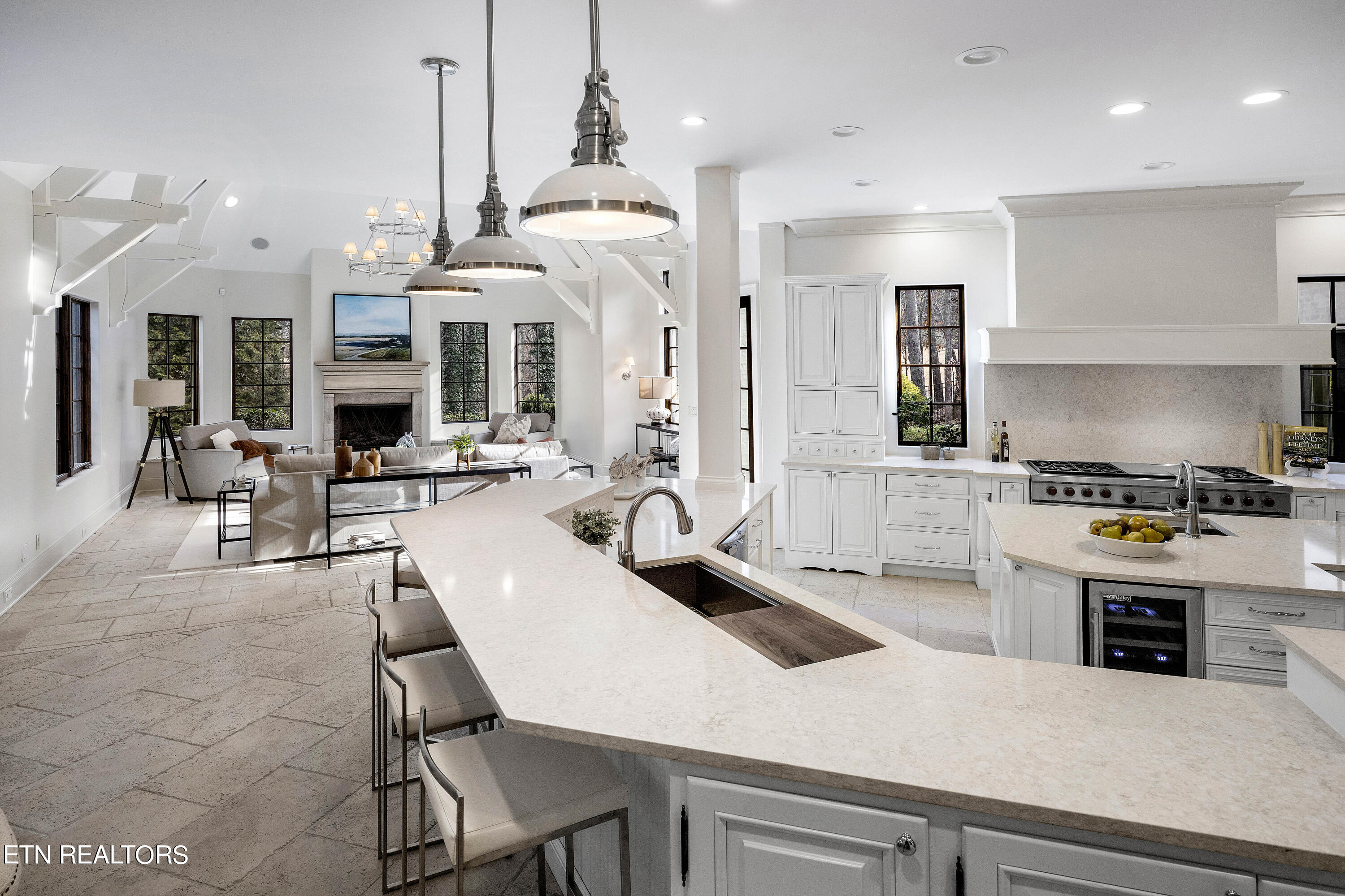 9300 Hidden Green Lane