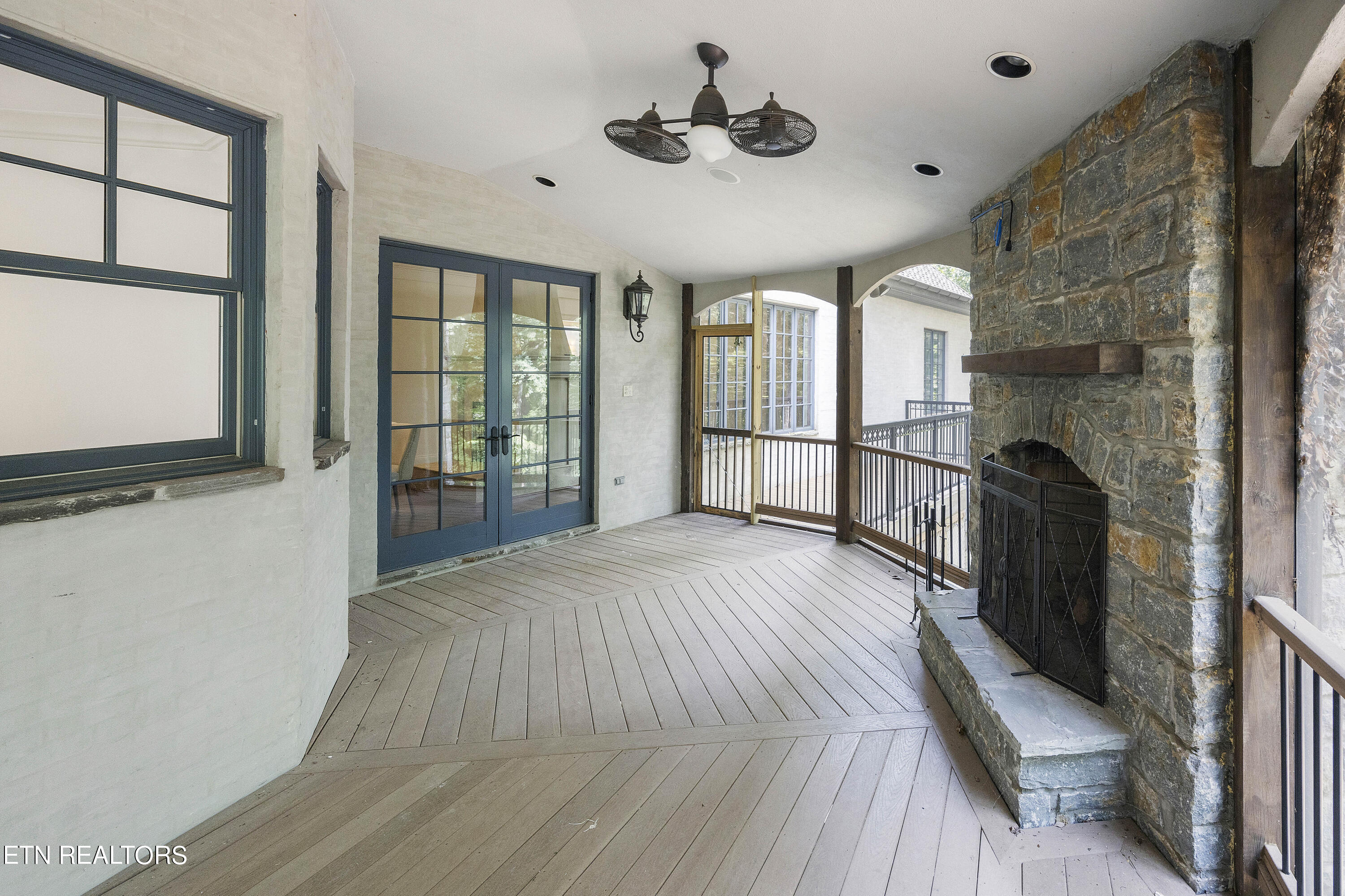 9300 Hidden Green Lane