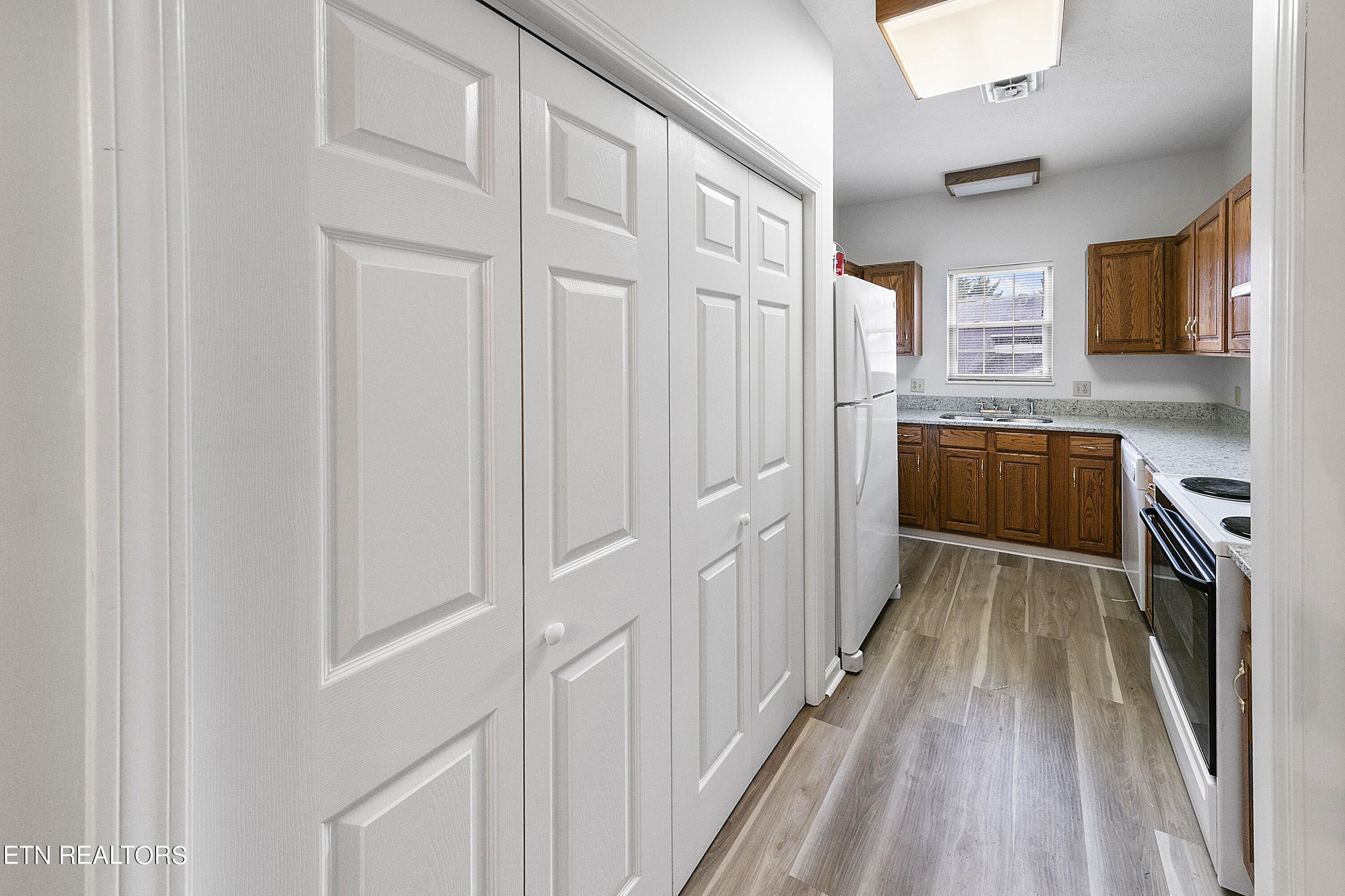 4805 Lyons View Pike, 301