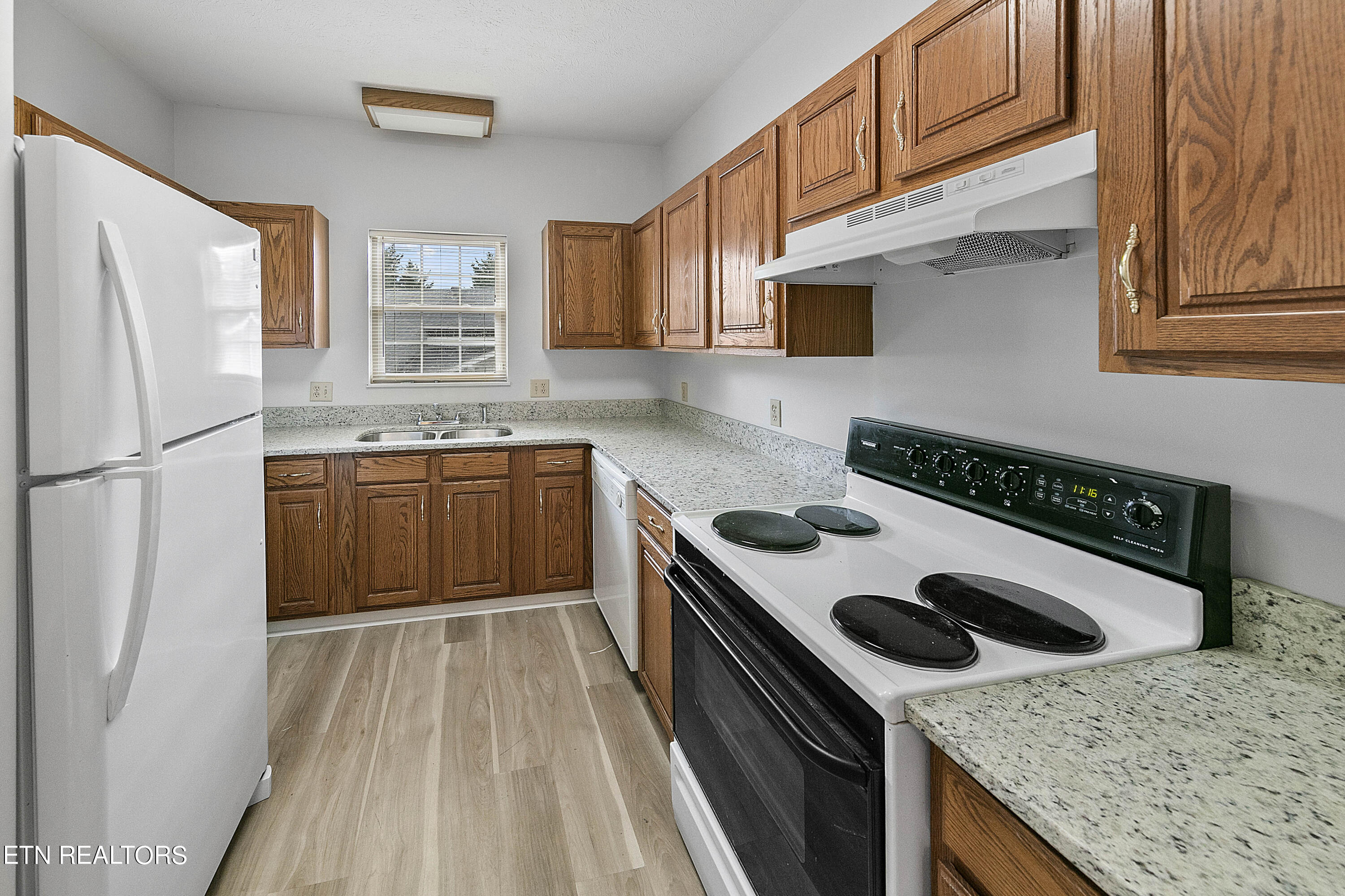 4805 Lyons View Pike, 301