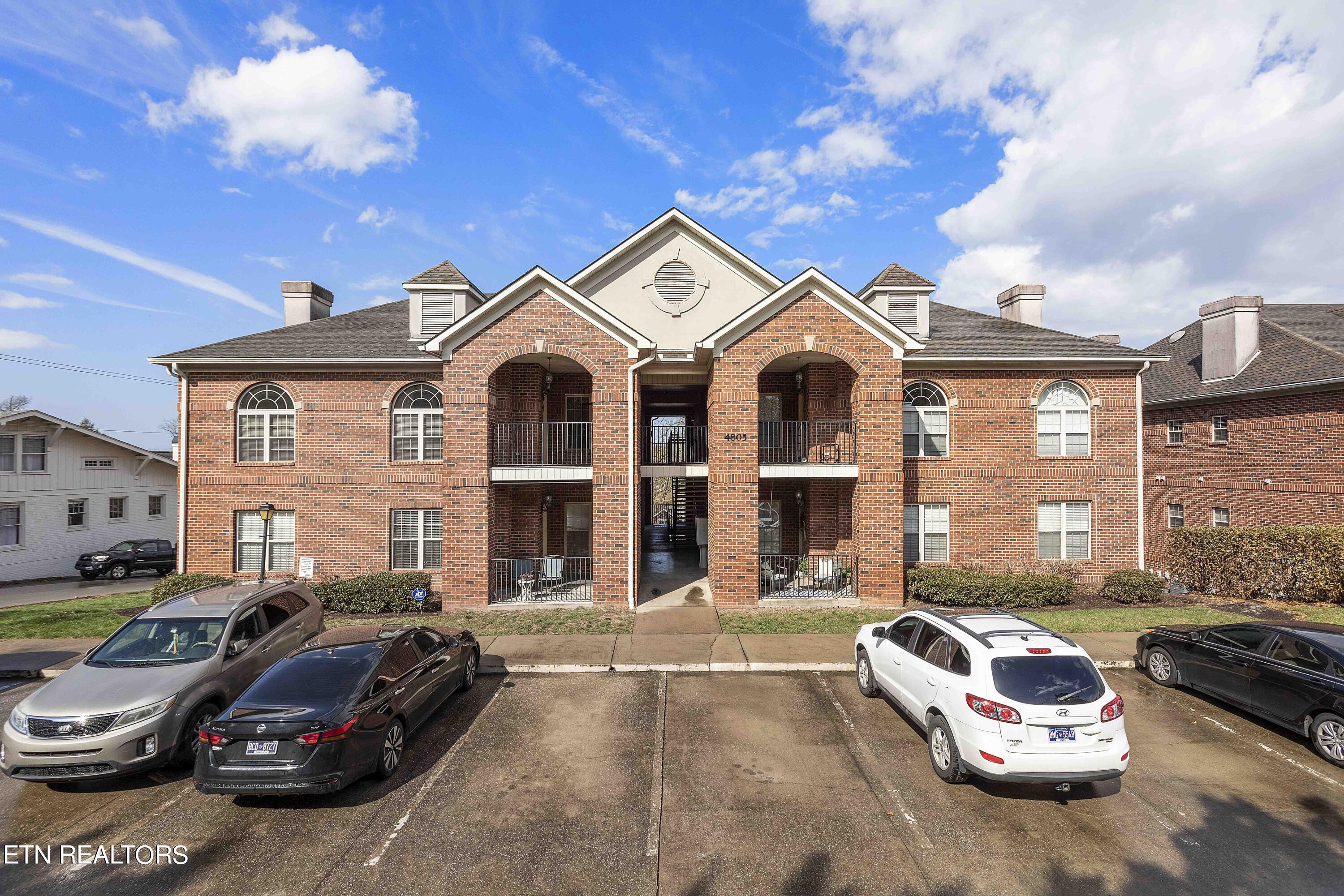 4805 Lyons View Pike, 301