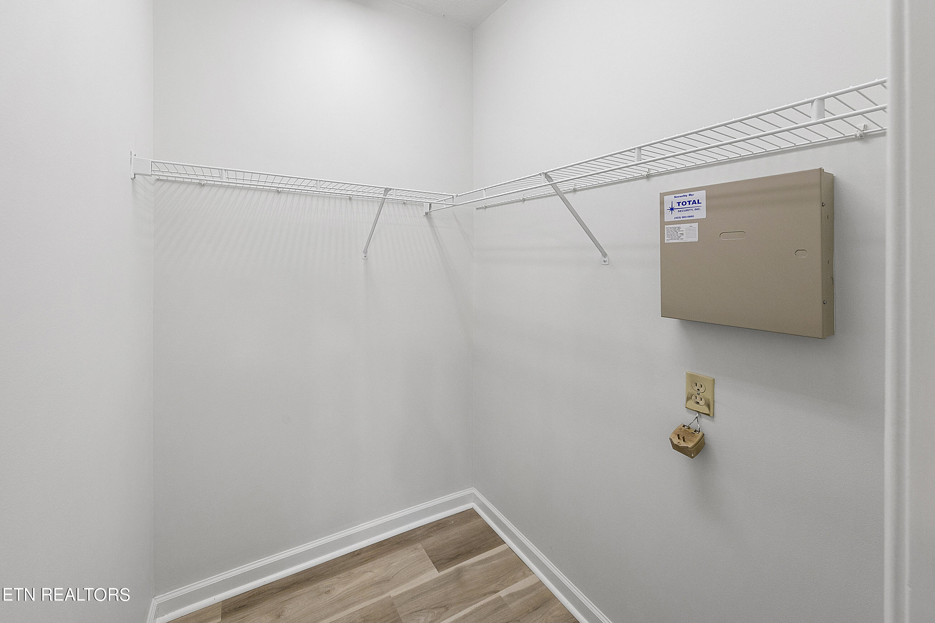 4805 Lyons View Pike, 301